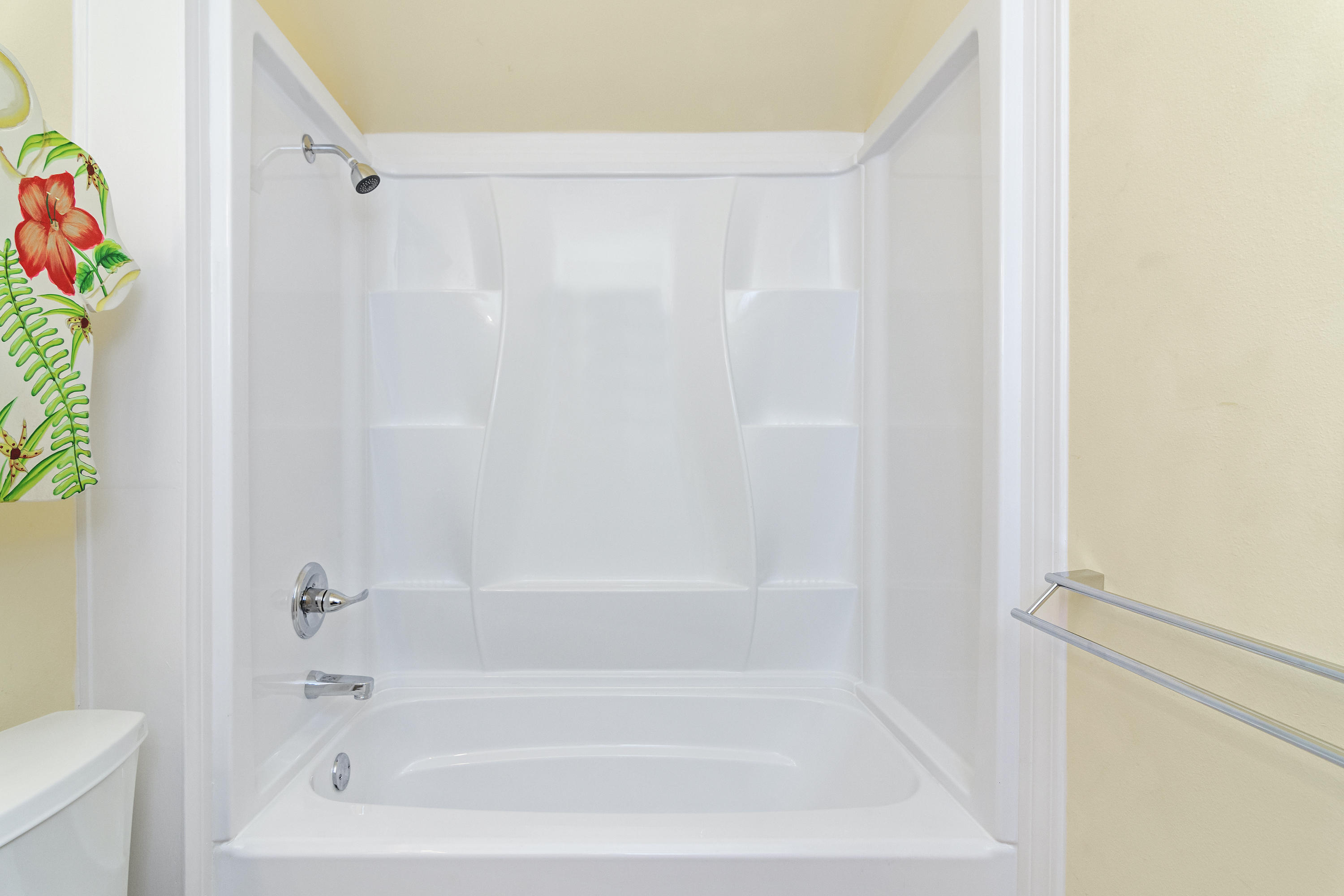 AVALON BEACH ESTATES - Residential