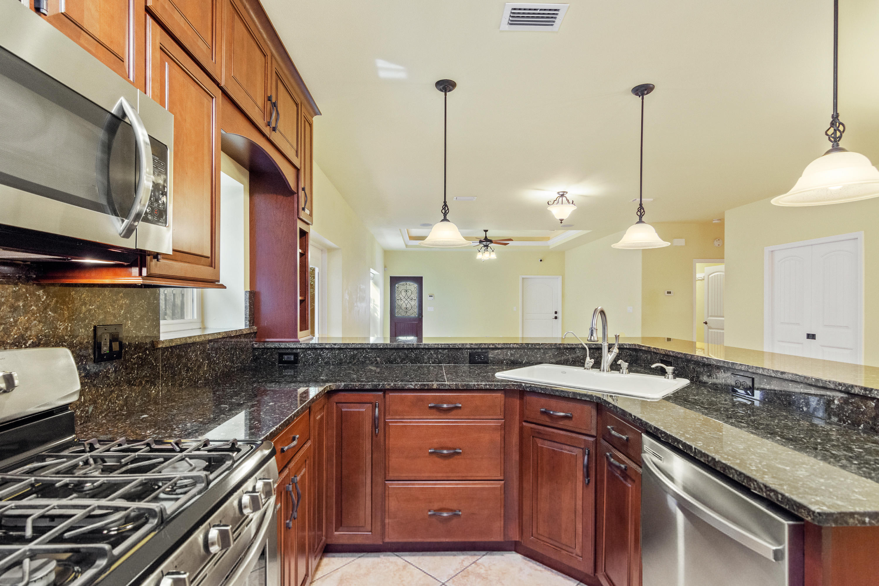 AVALON BEACH ESTATES - Residential