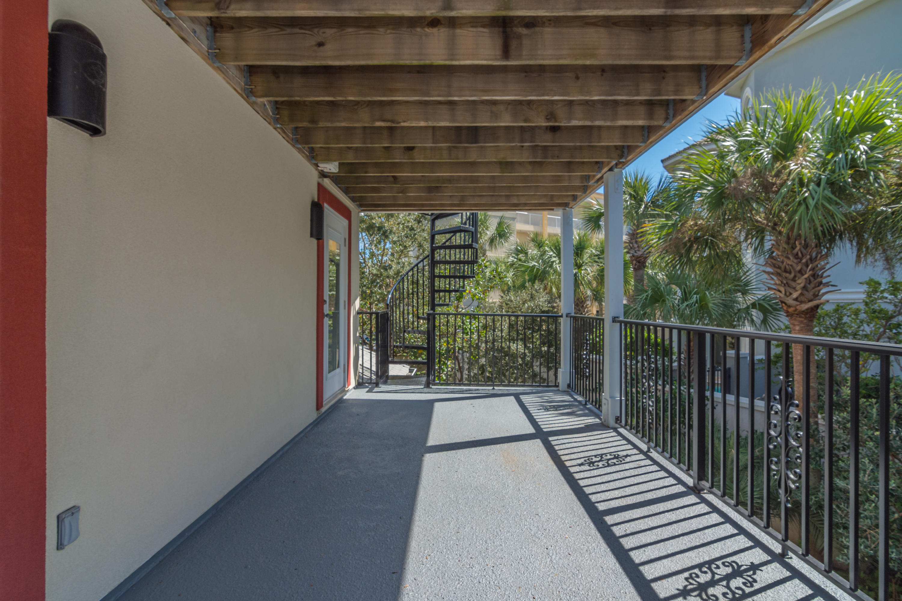 AVALON BEACH ESTATES - Residential