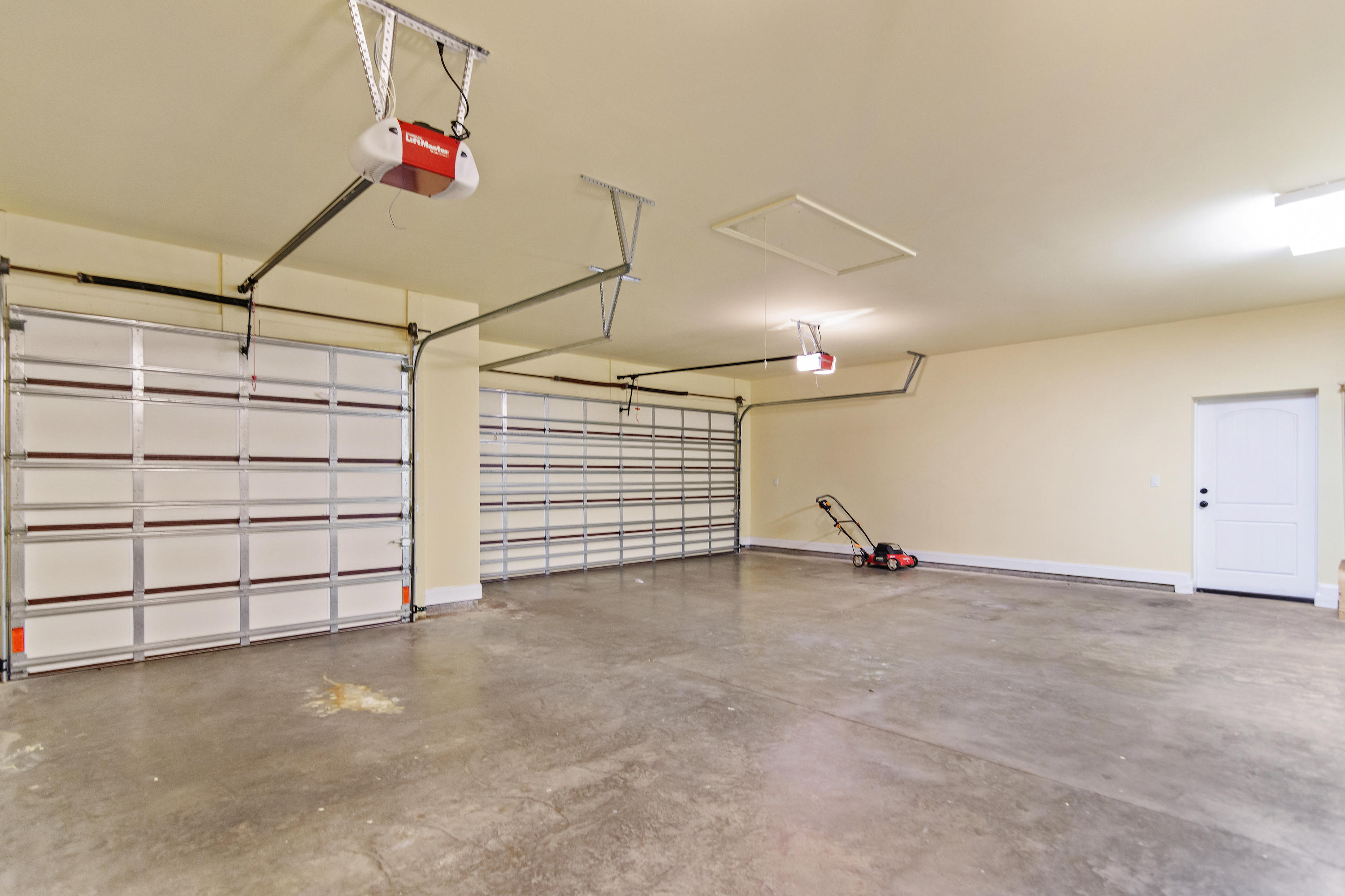 AVALON BEACH ESTATES - Residential