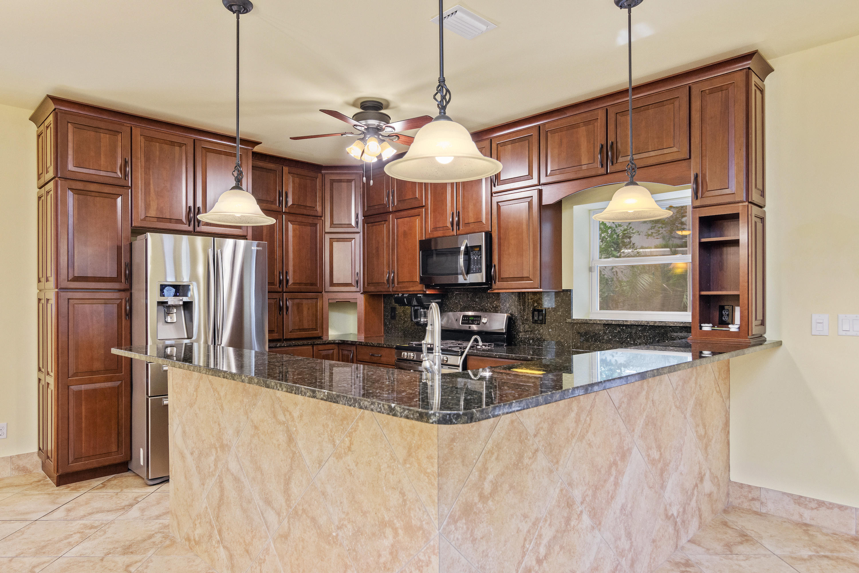 AVALON BEACH ESTATES - Residential