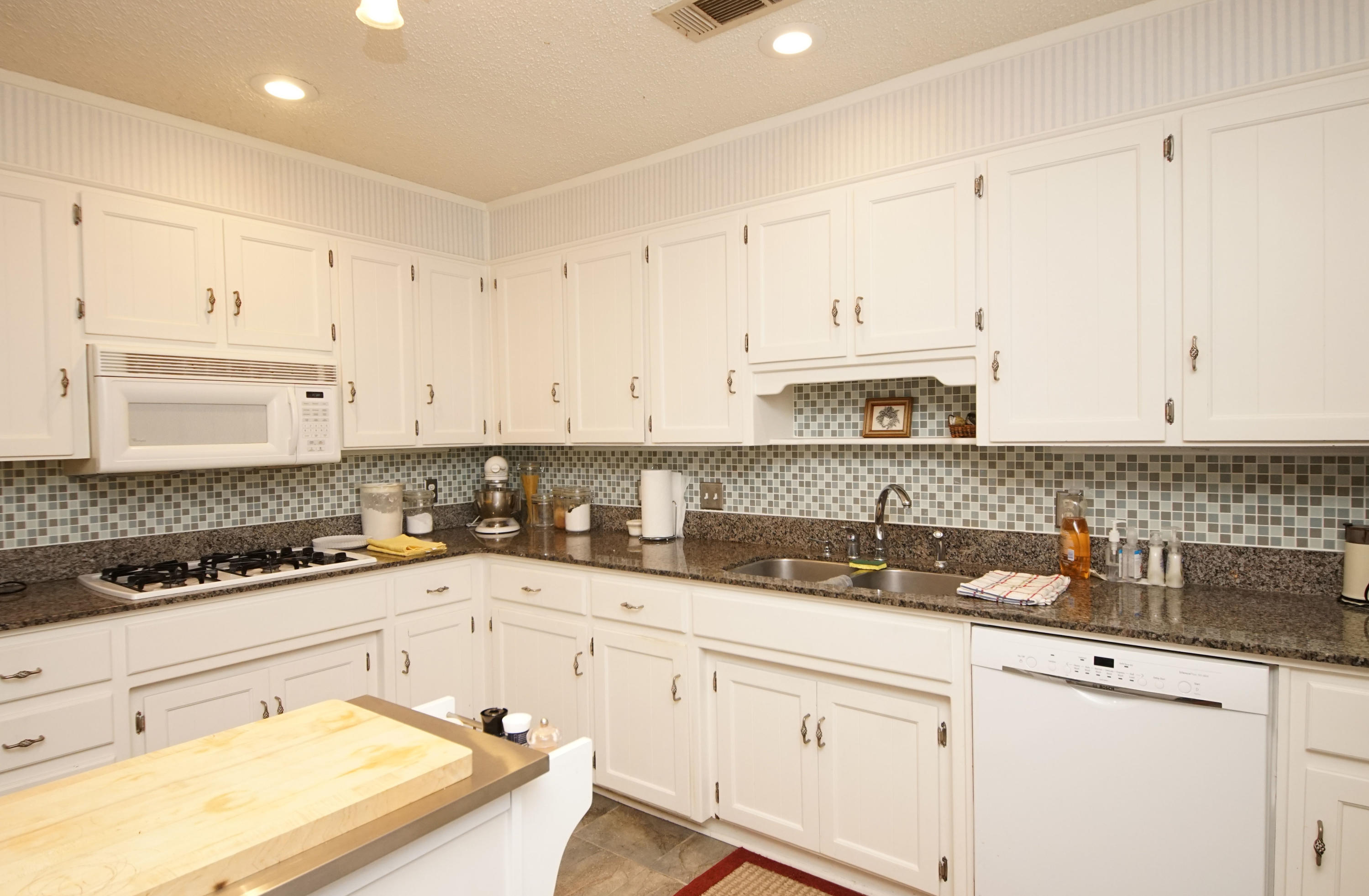 MARY ESTHER MANOR - Residential