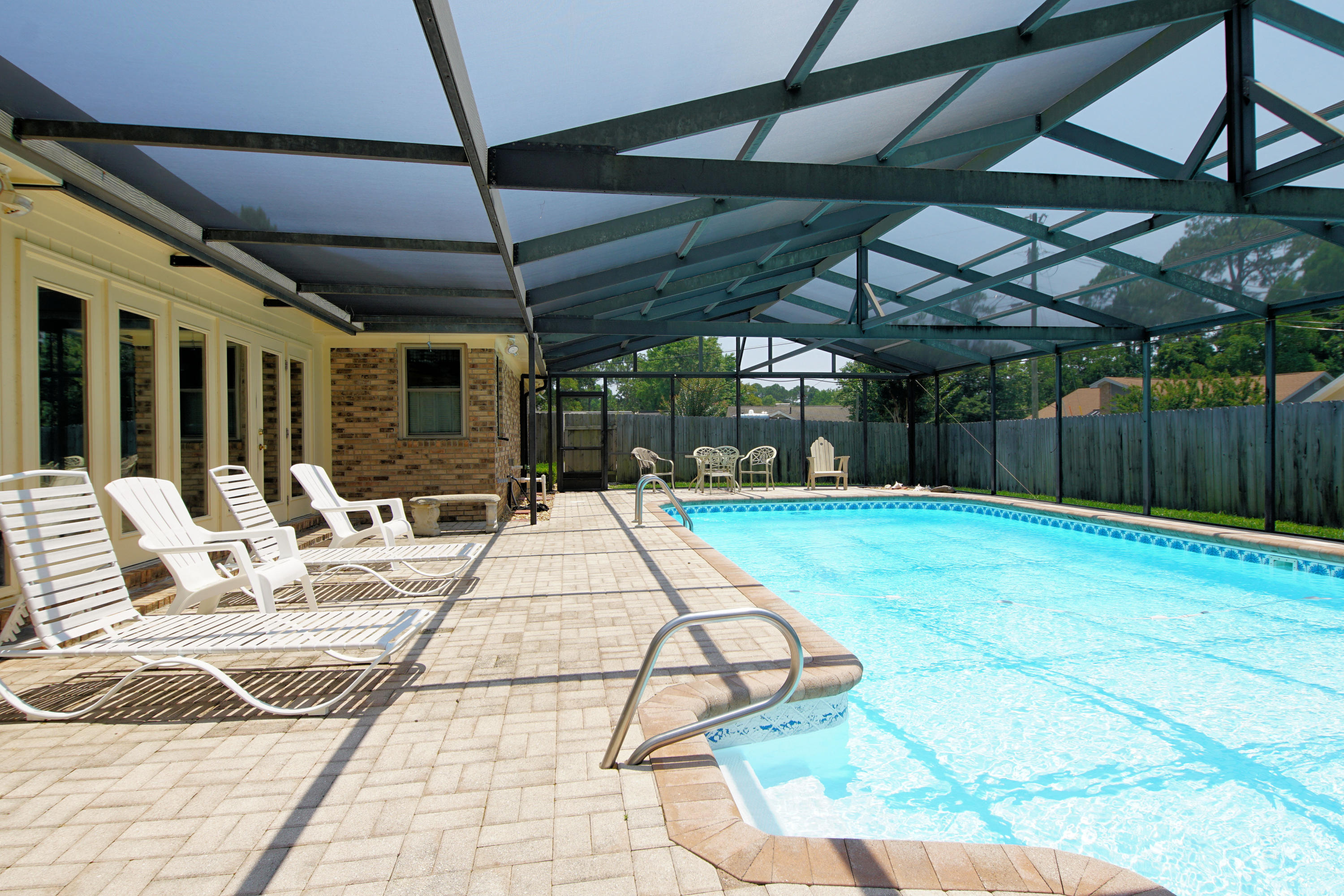 MARY ESTHER MANOR - Residential