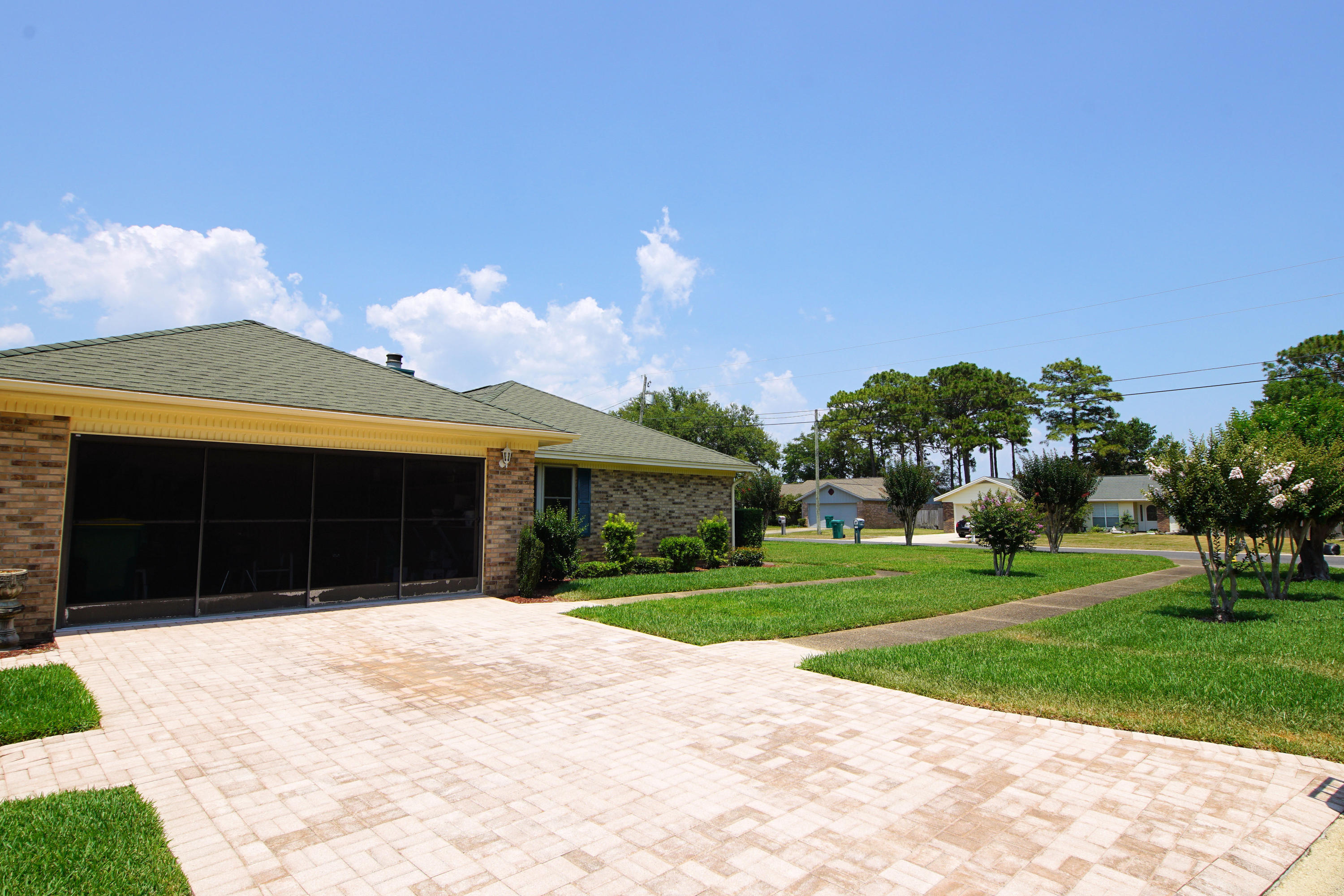 MARY ESTHER MANOR - Residential