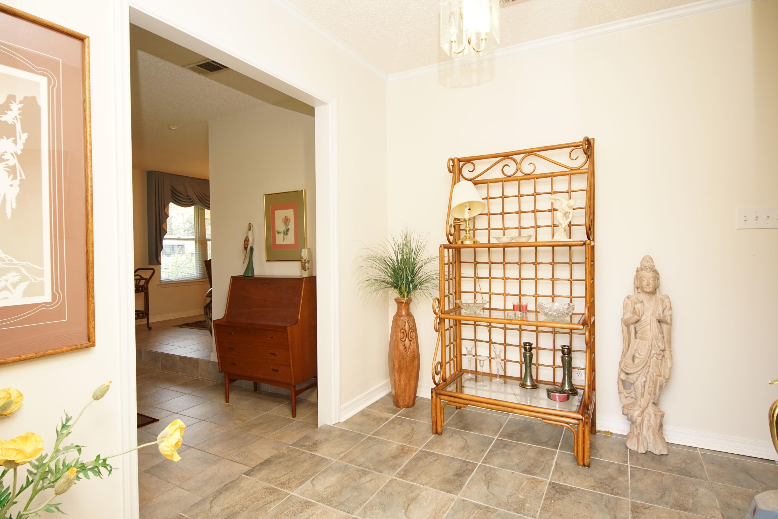 MARY ESTHER MANOR - Residential