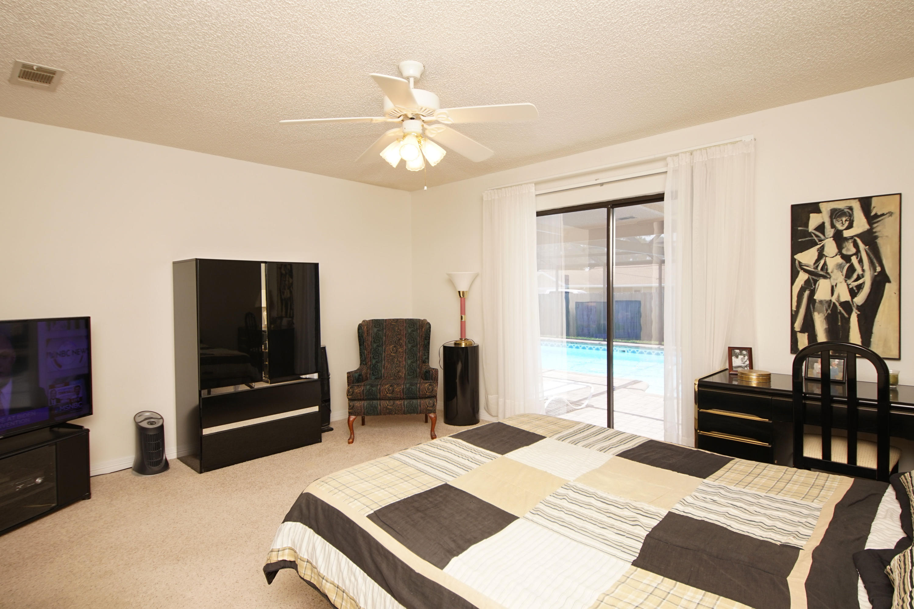 MARY ESTHER MANOR - Residential