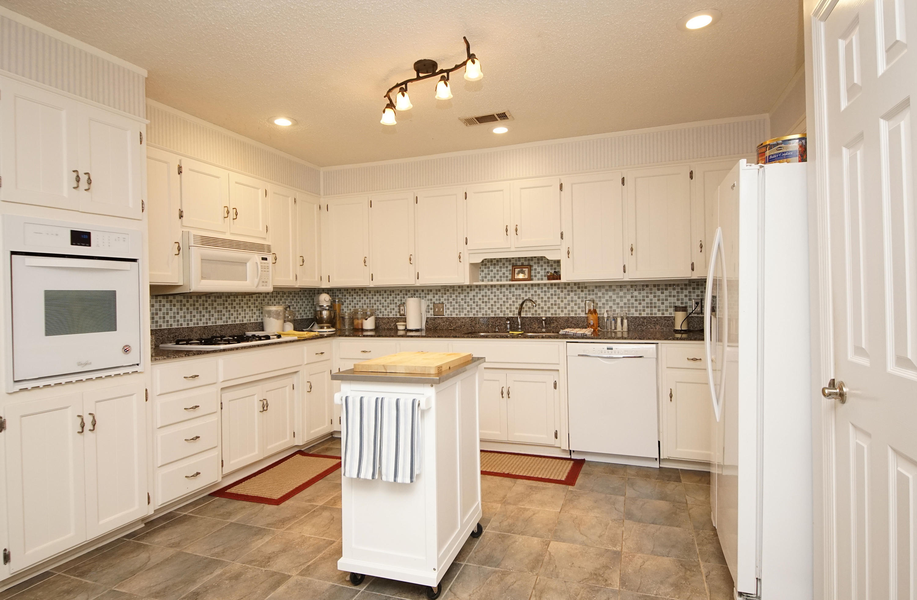 MARY ESTHER MANOR - Residential