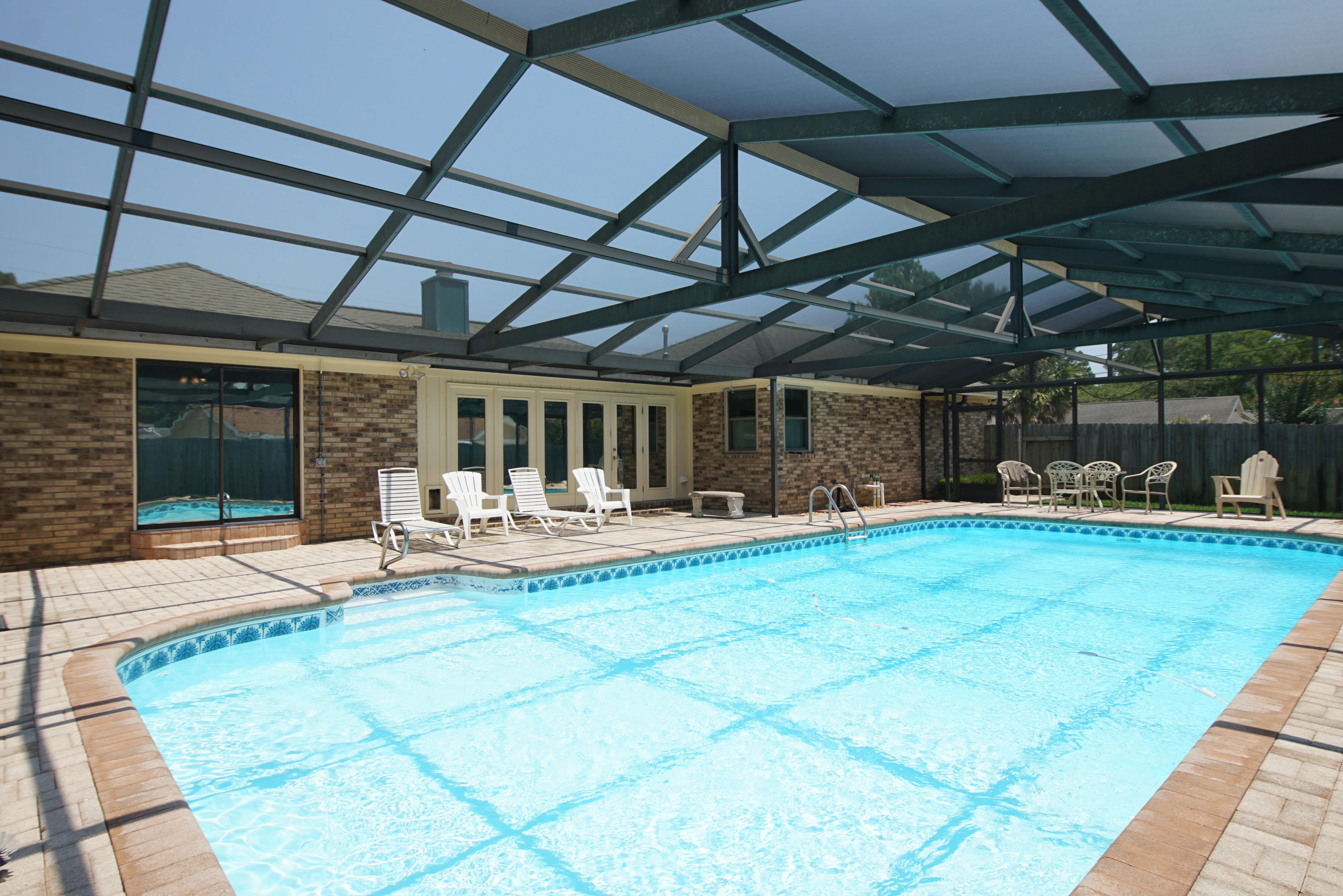 MARY ESTHER MANOR - Residential