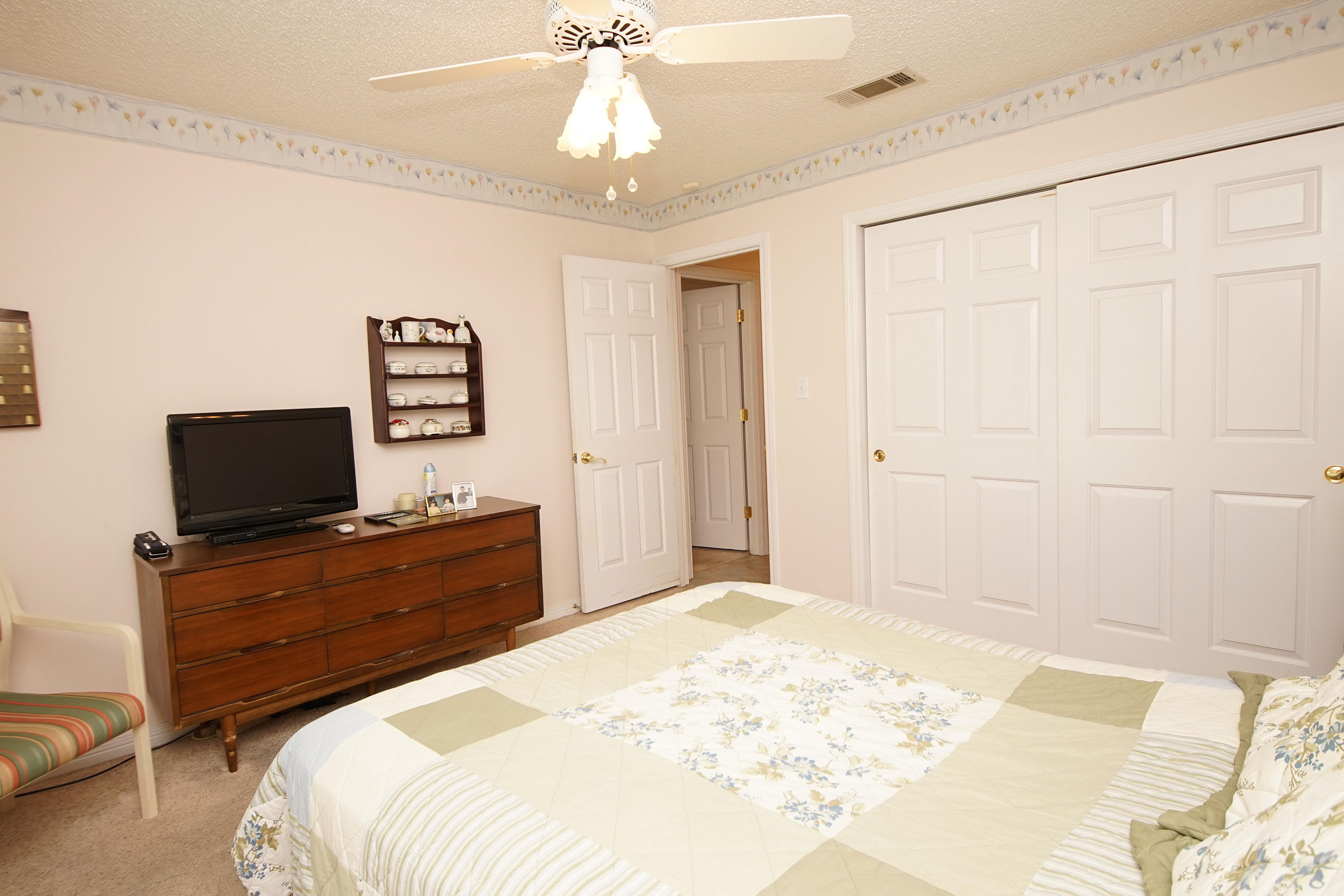 MARY ESTHER MANOR - Residential