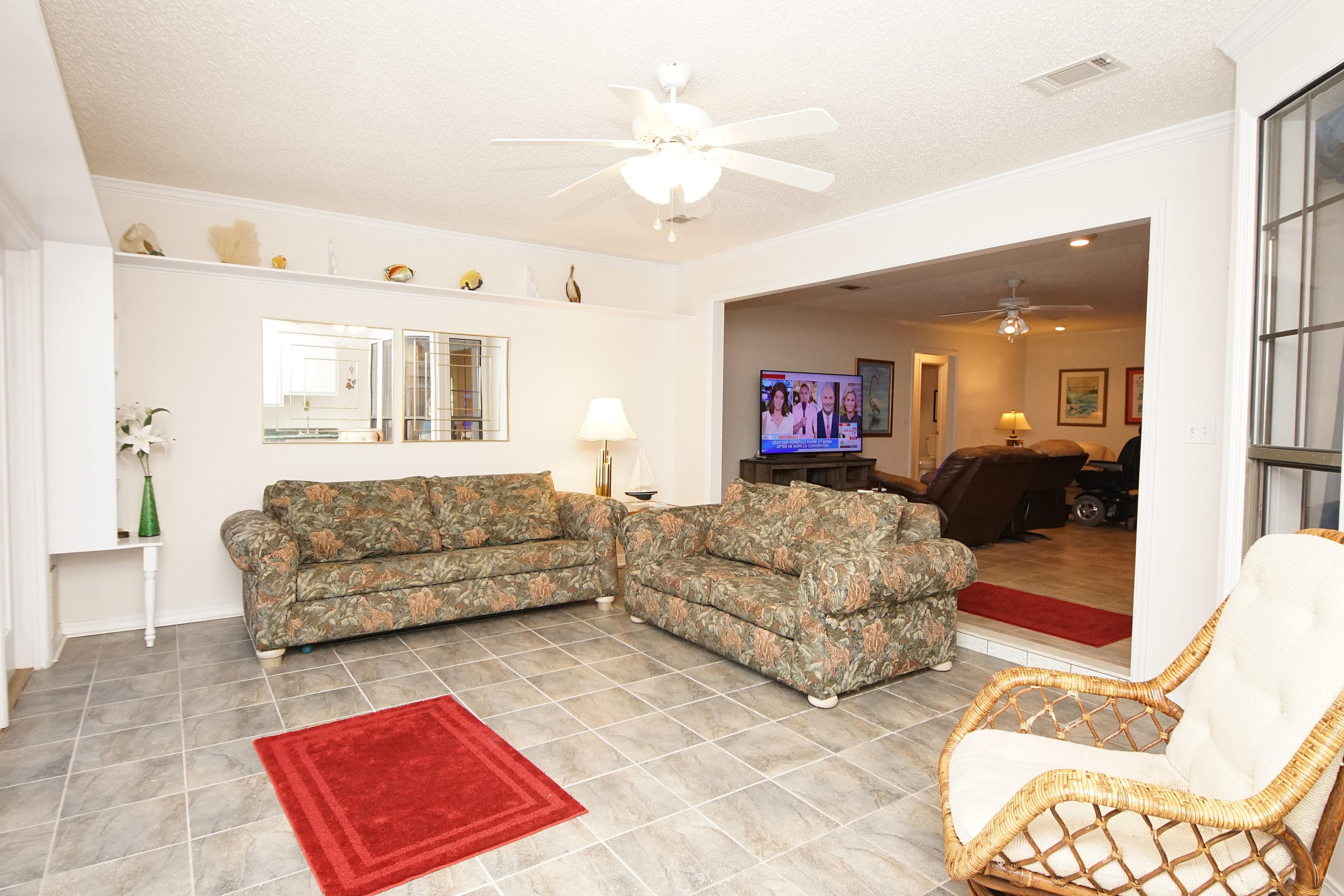 MARY ESTHER MANOR - Residential