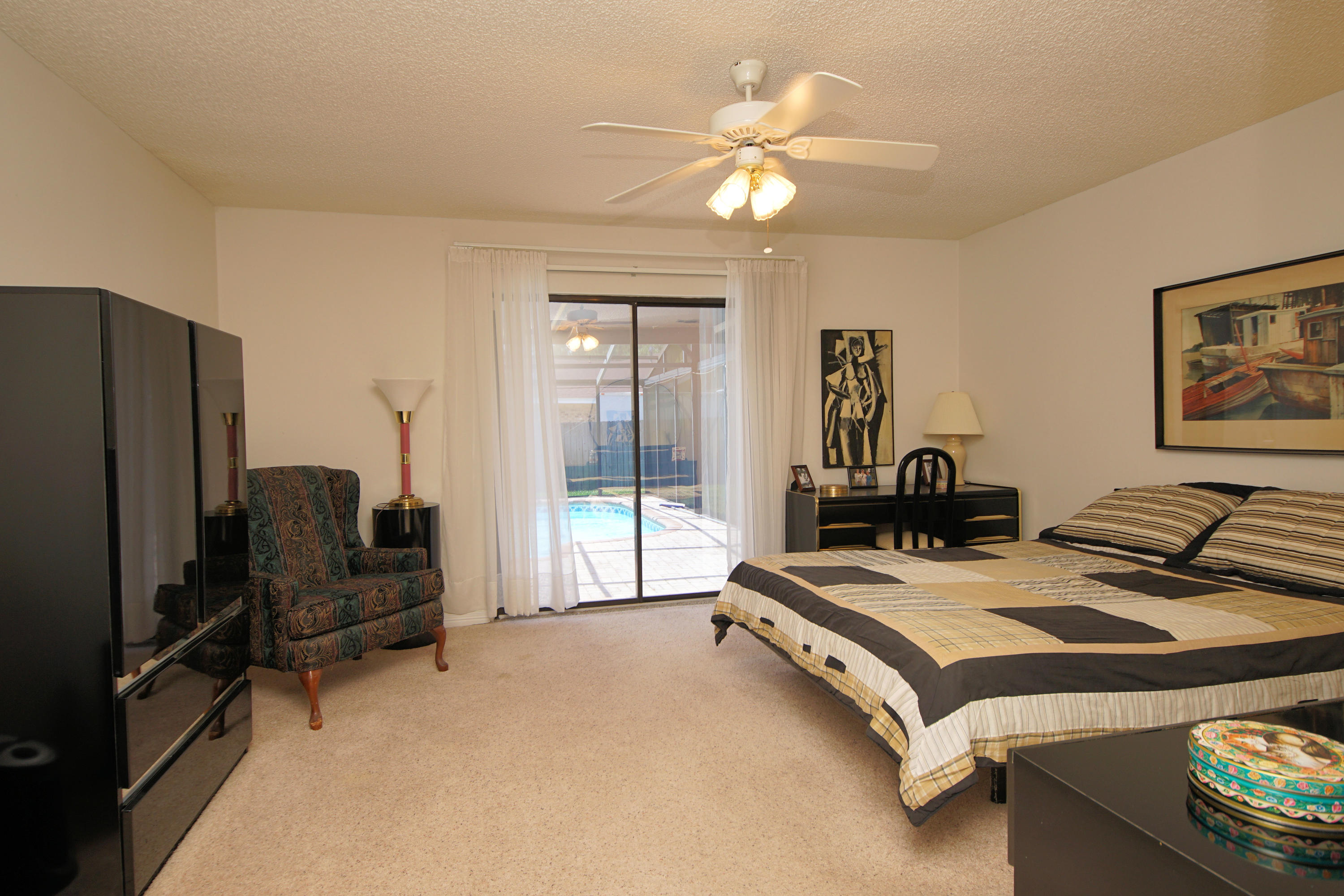 MARY ESTHER MANOR - Residential