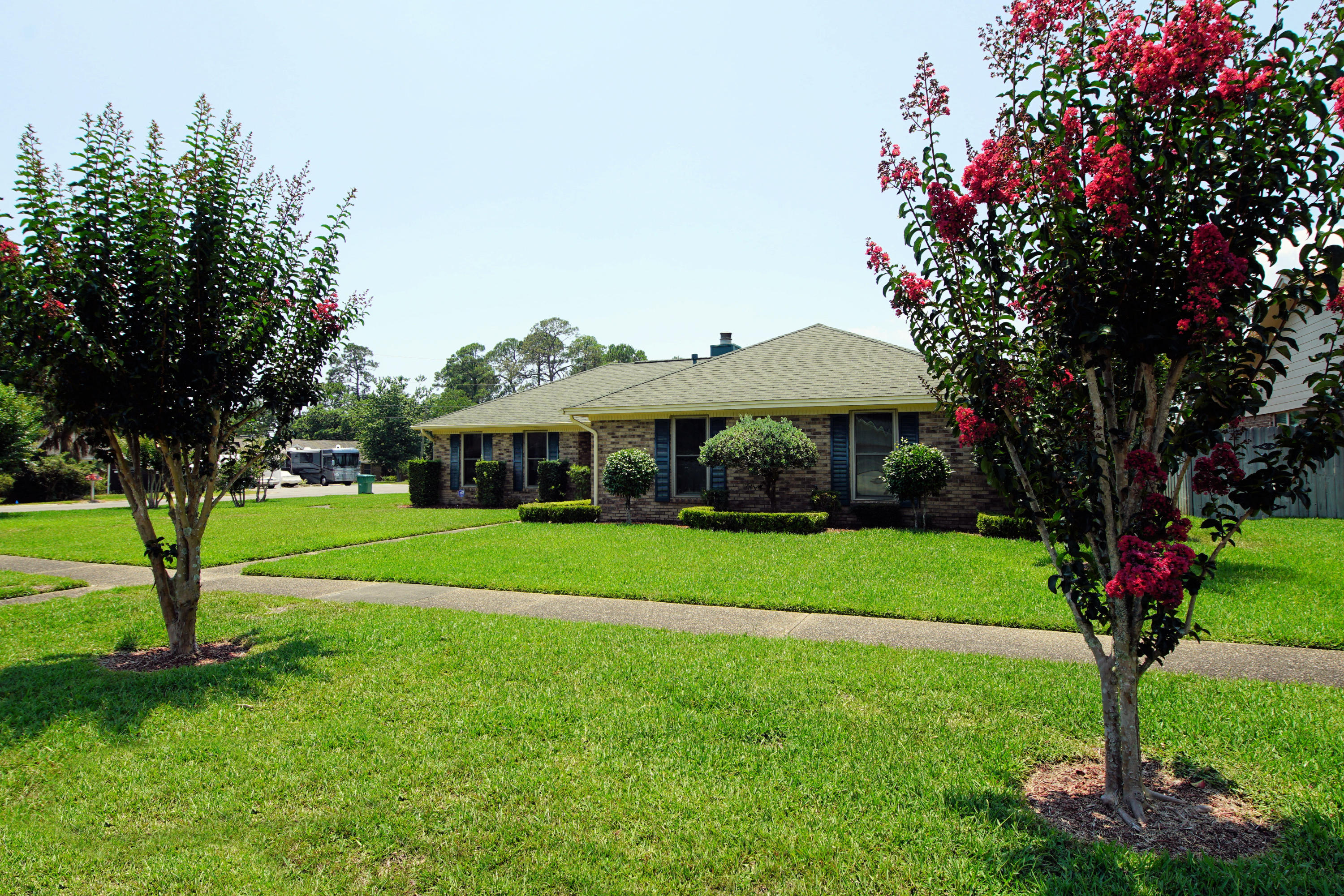 MARY ESTHER MANOR - Residential