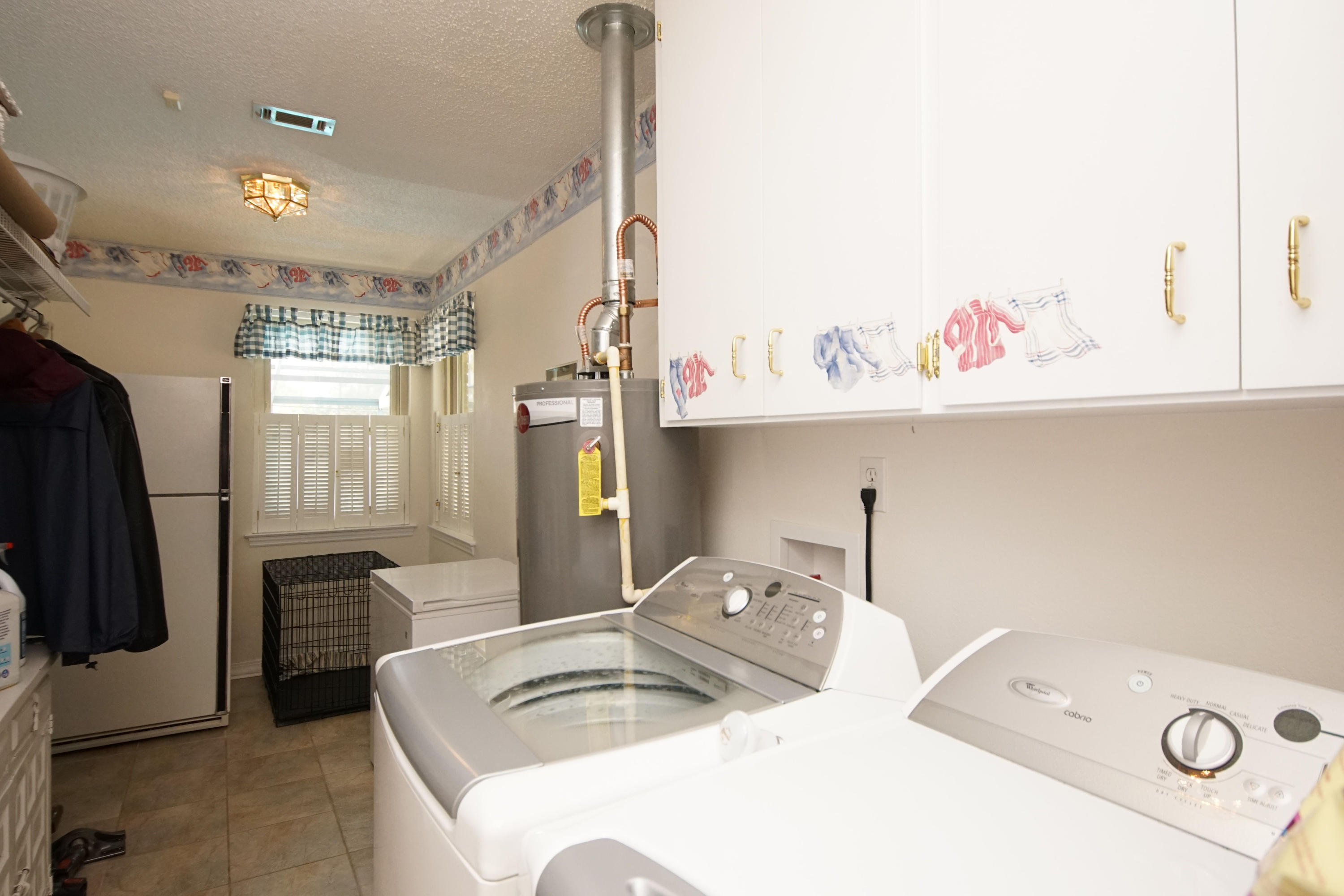 MARY ESTHER MANOR - Residential