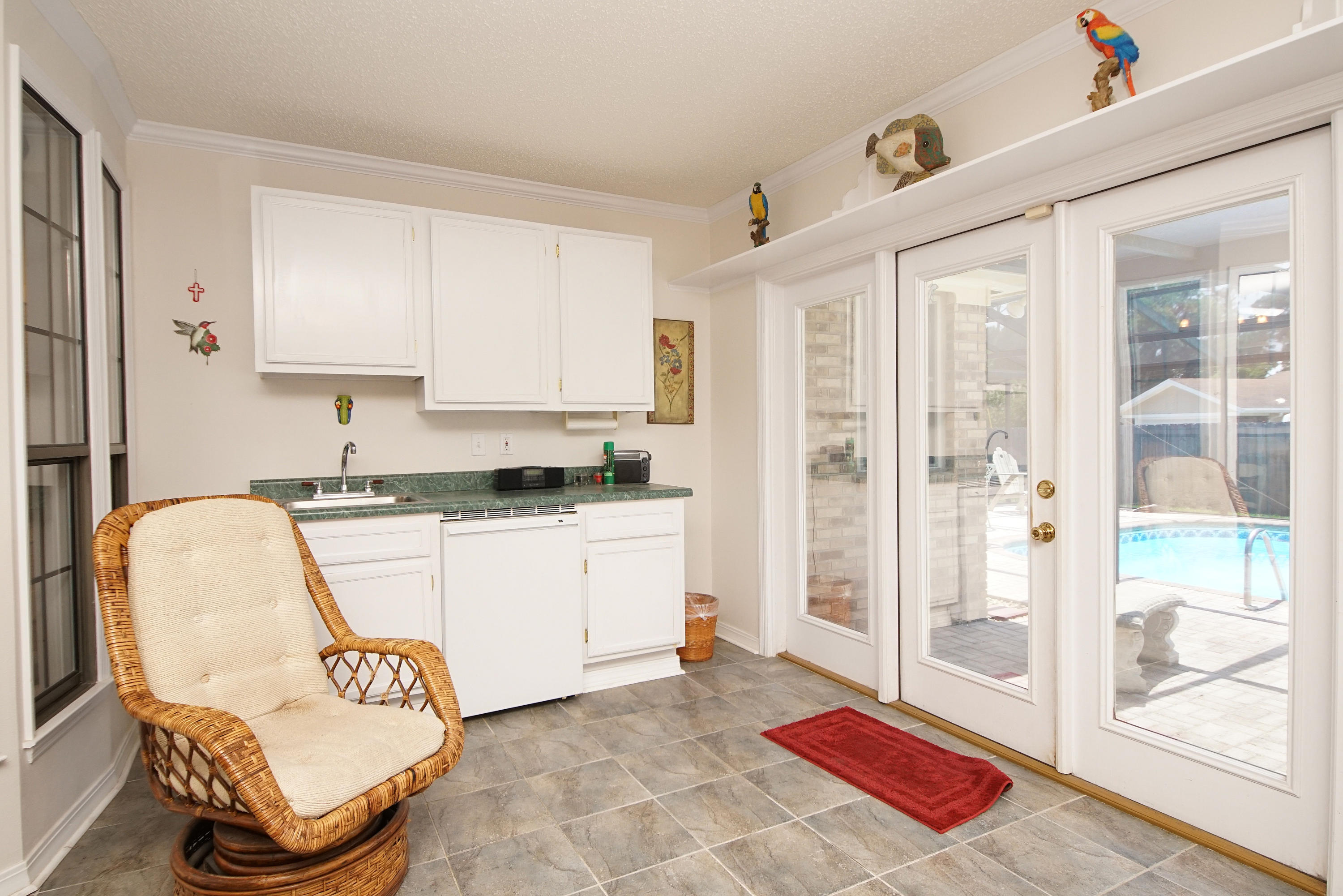 MARY ESTHER MANOR - Residential