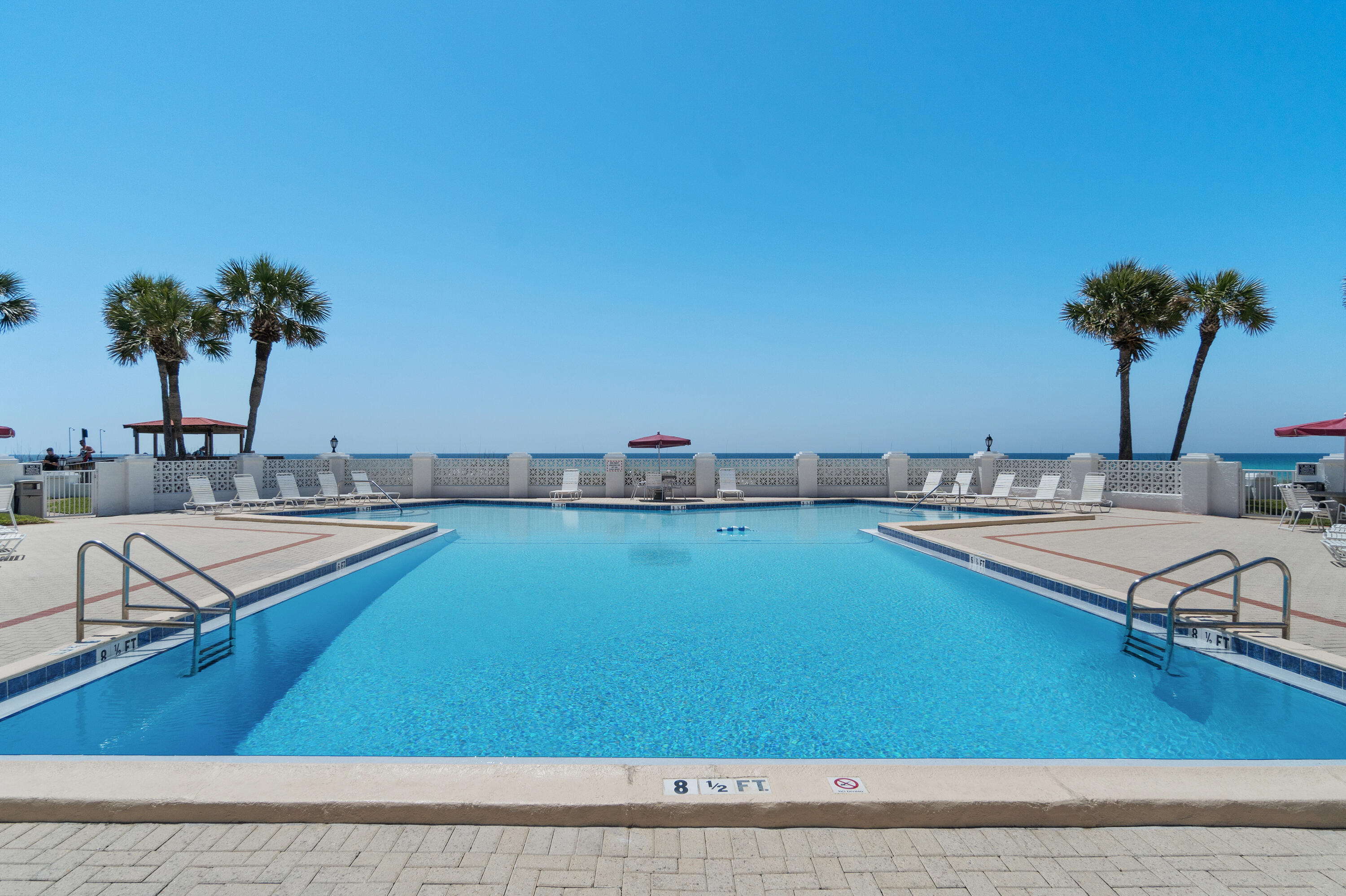 EL MATADOR CONDO - Residential