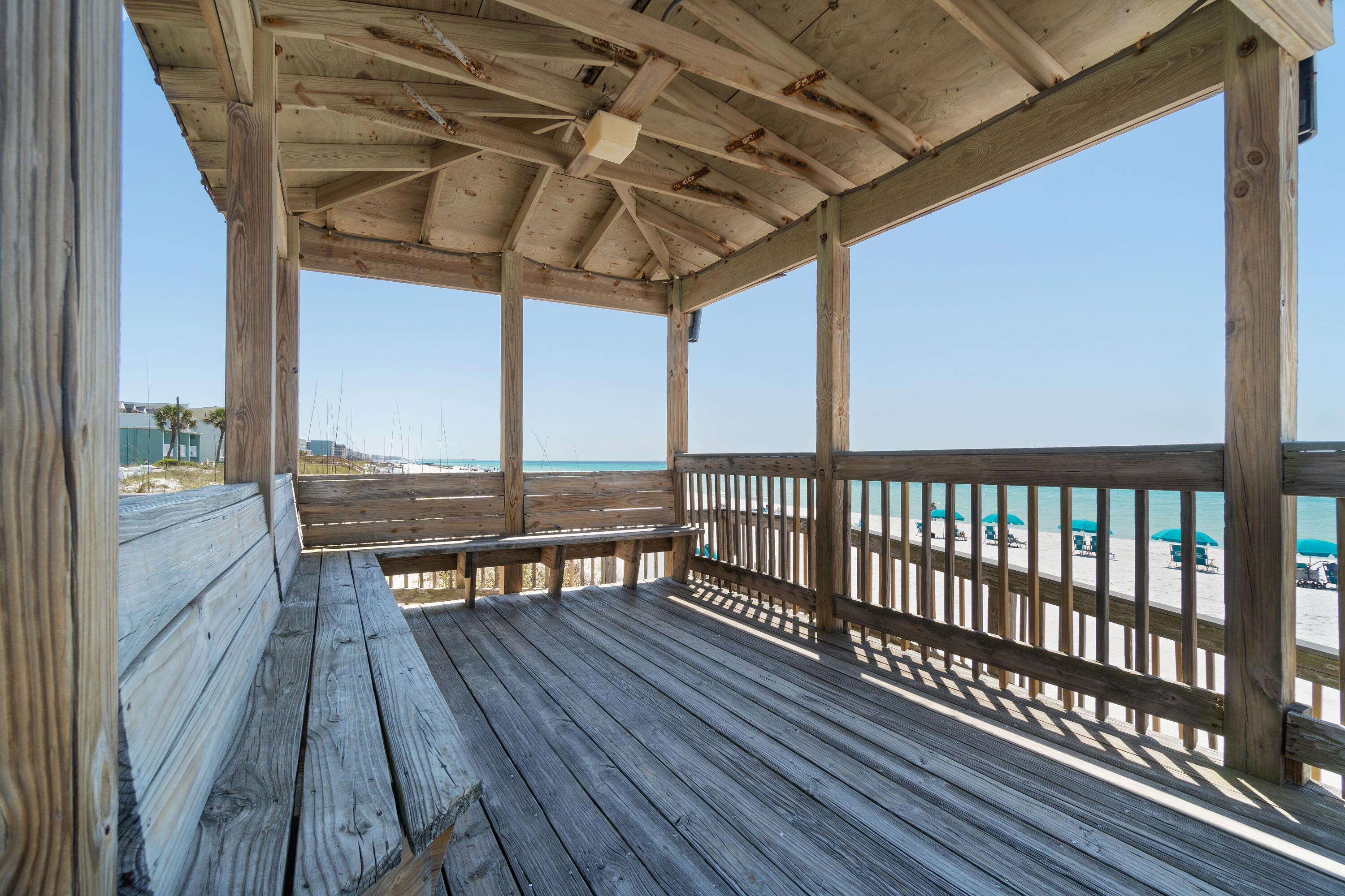 EL MATADOR CONDO - Residential