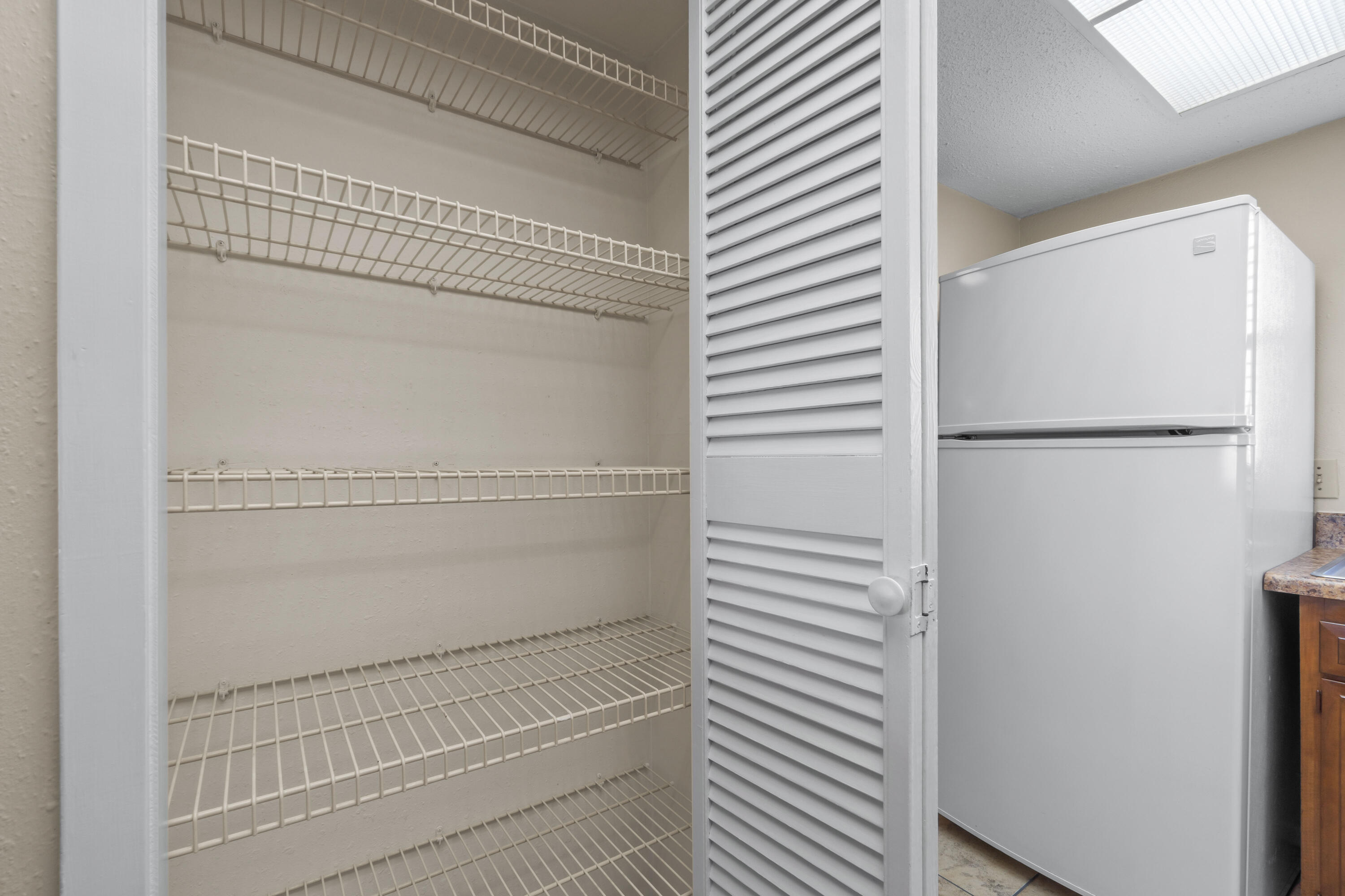 EL MATADOR CONDO - Residential