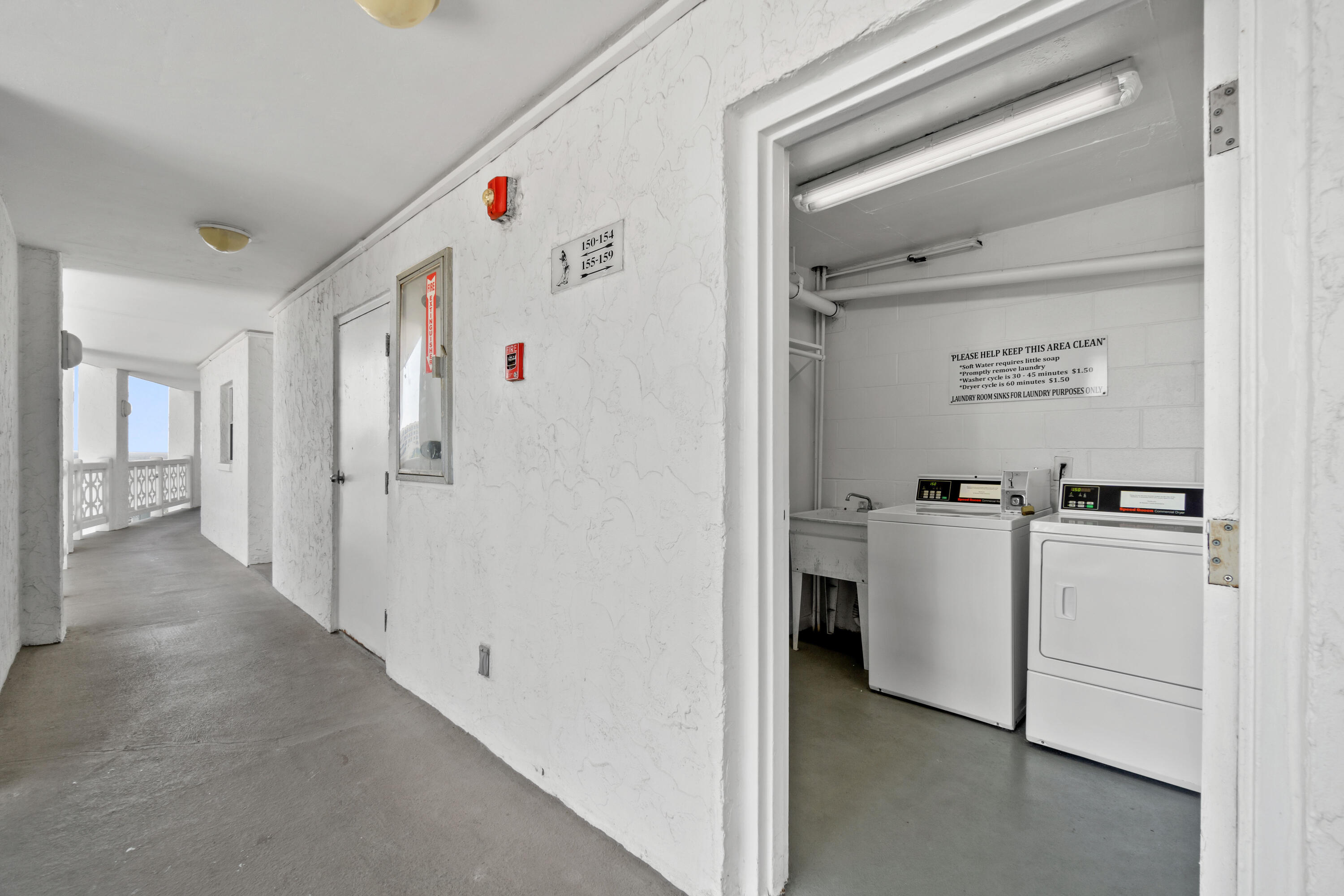 EL MATADOR CONDO - Residential