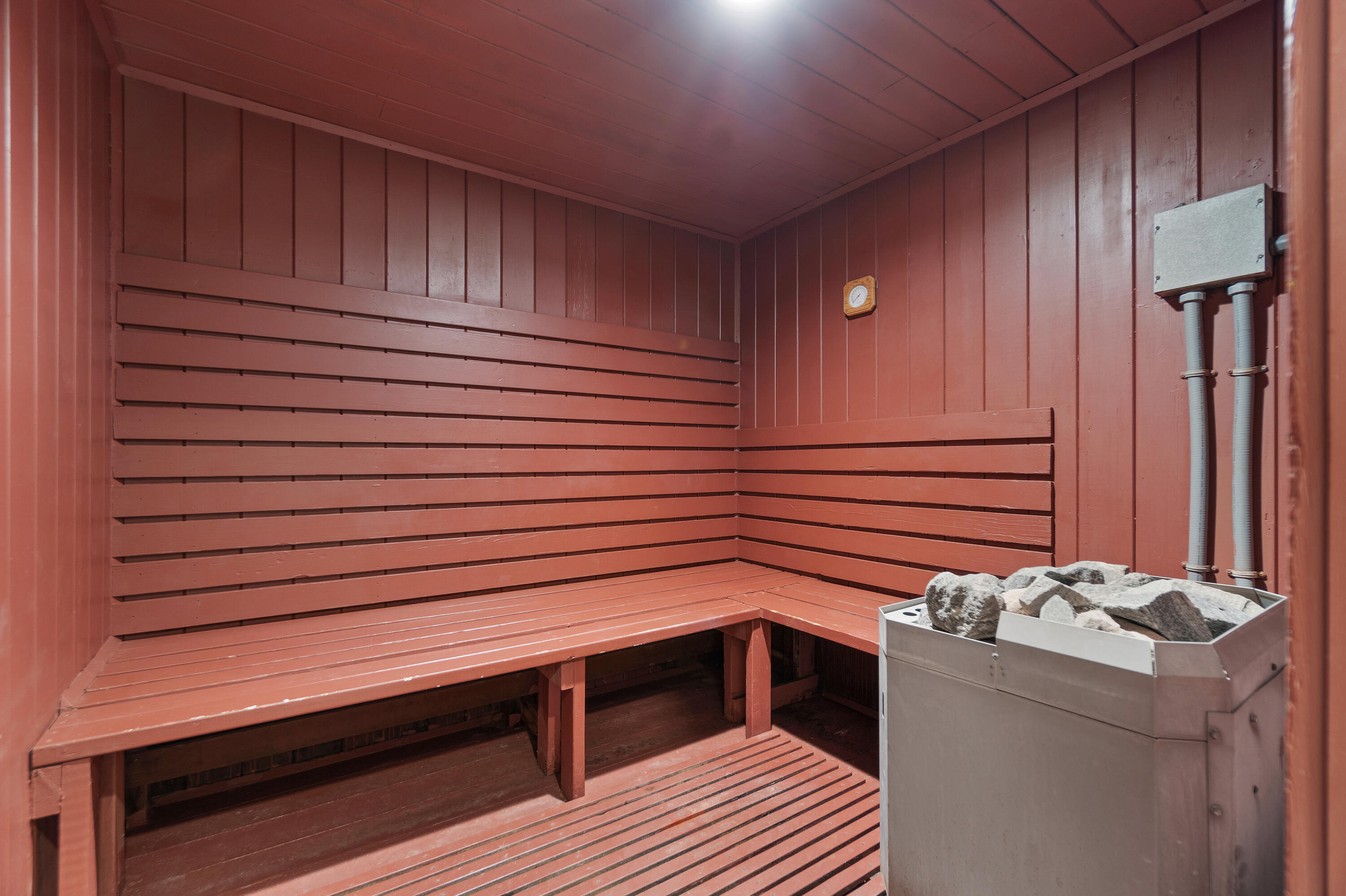 EL MATADOR CONDO - Residential