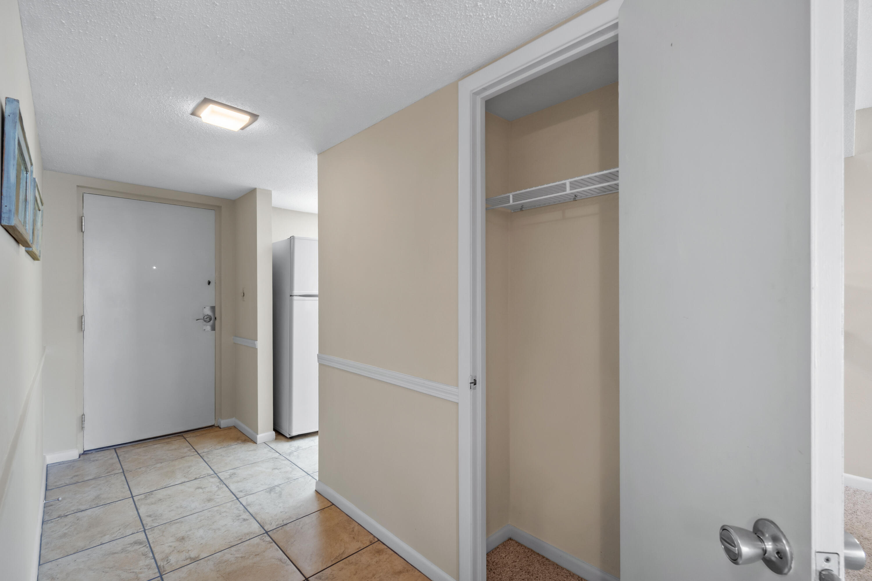 EL MATADOR CONDO - Residential