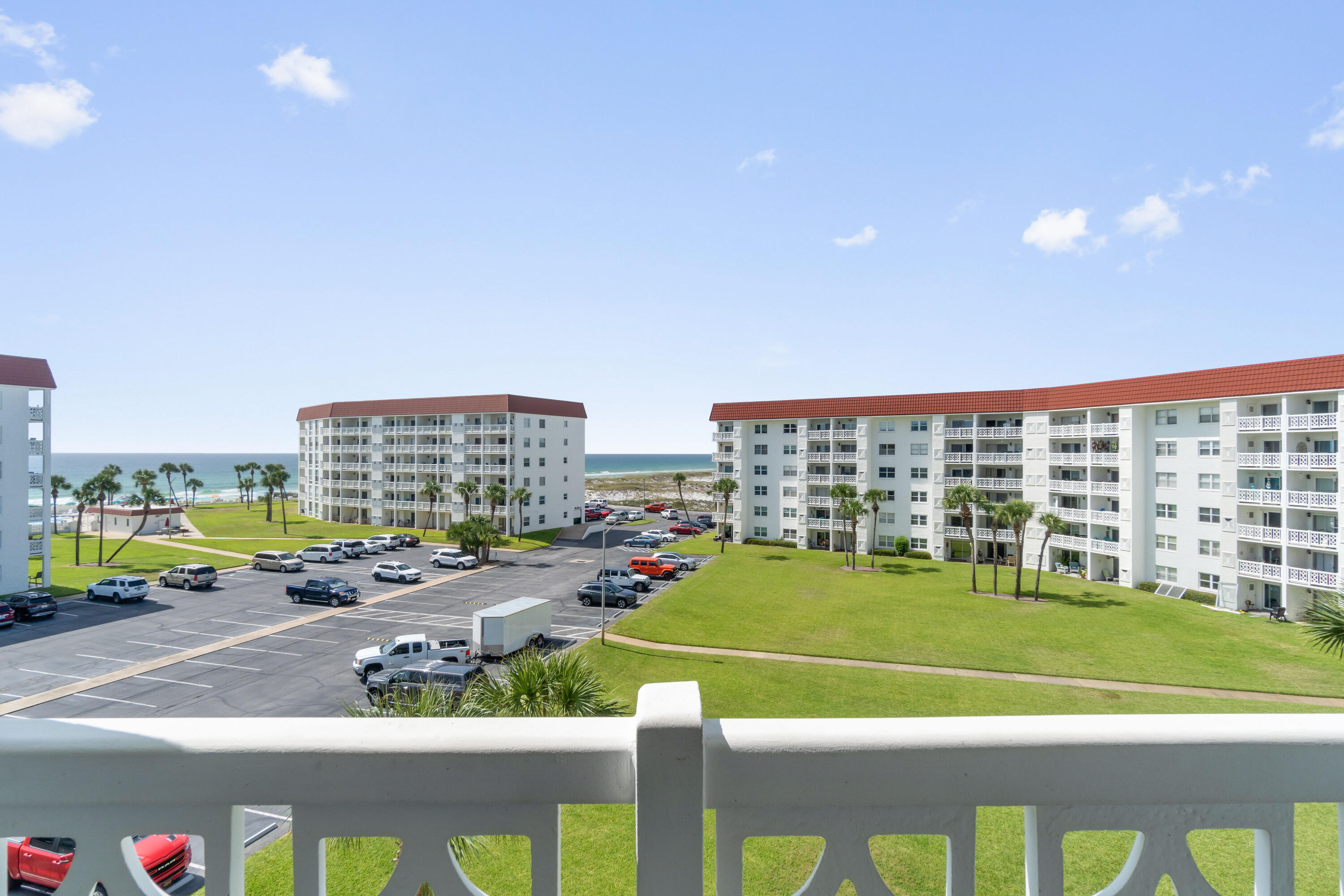 EL MATADOR CONDO - Residential