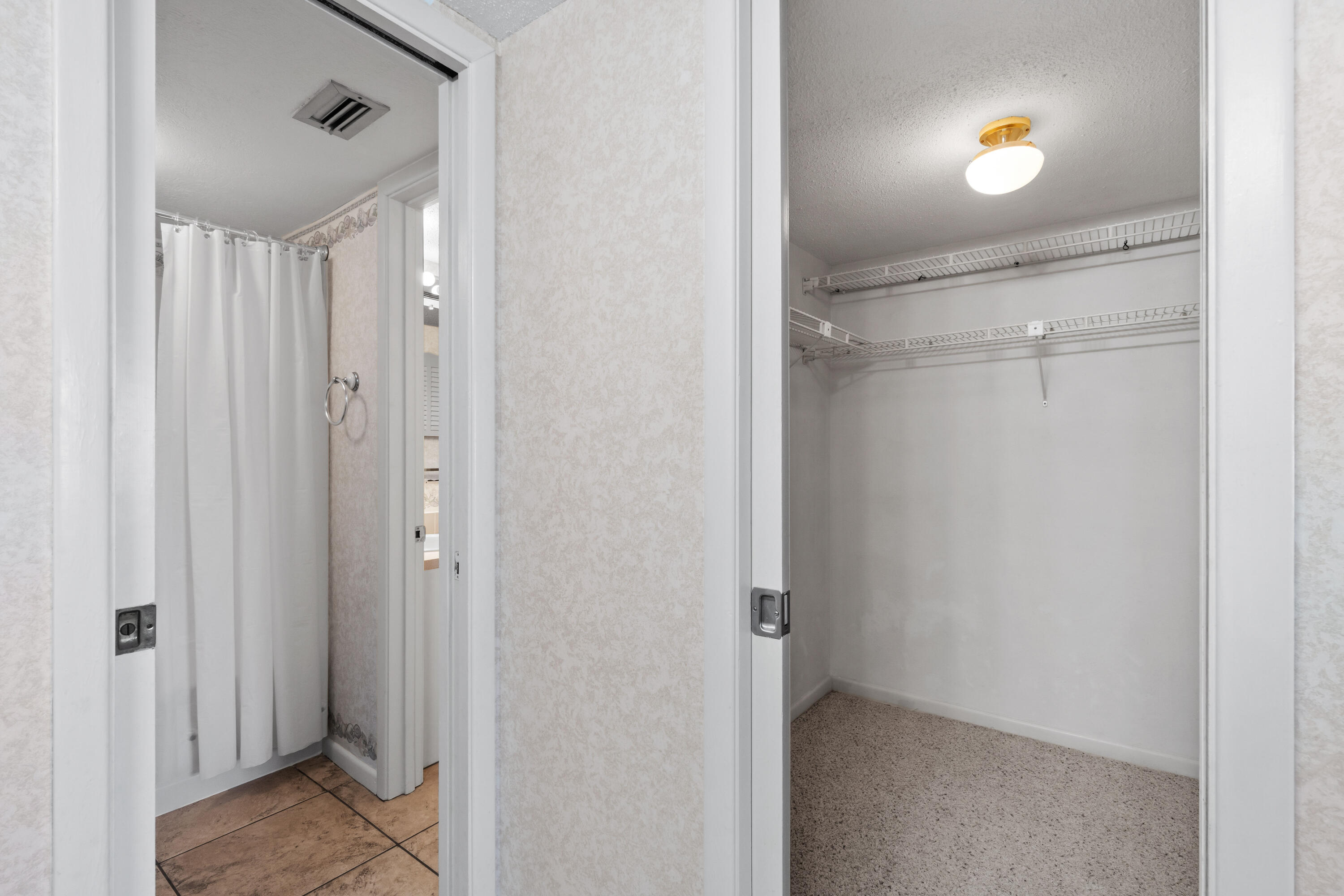 EL MATADOR CONDO - Residential