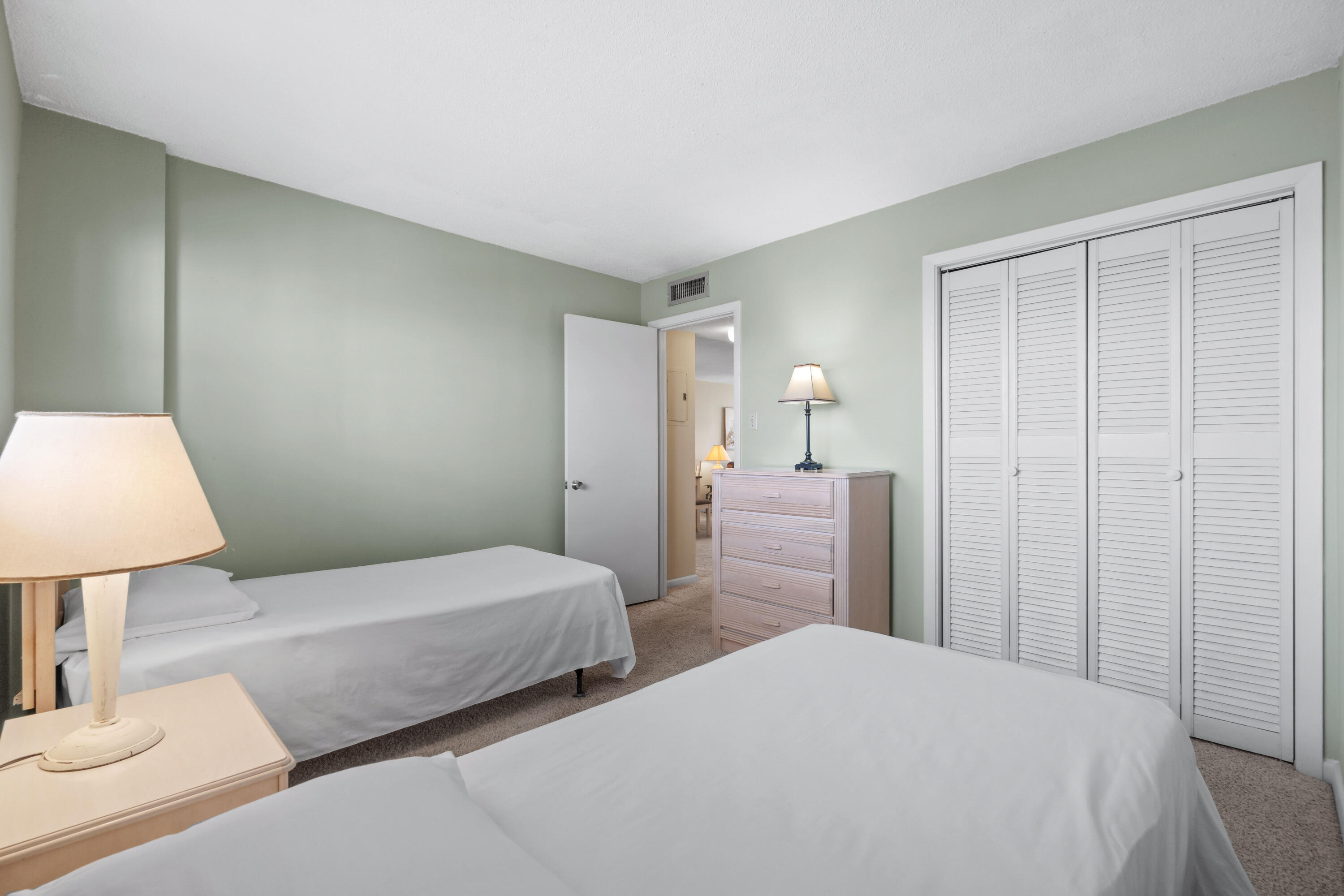 EL MATADOR CONDO - Residential