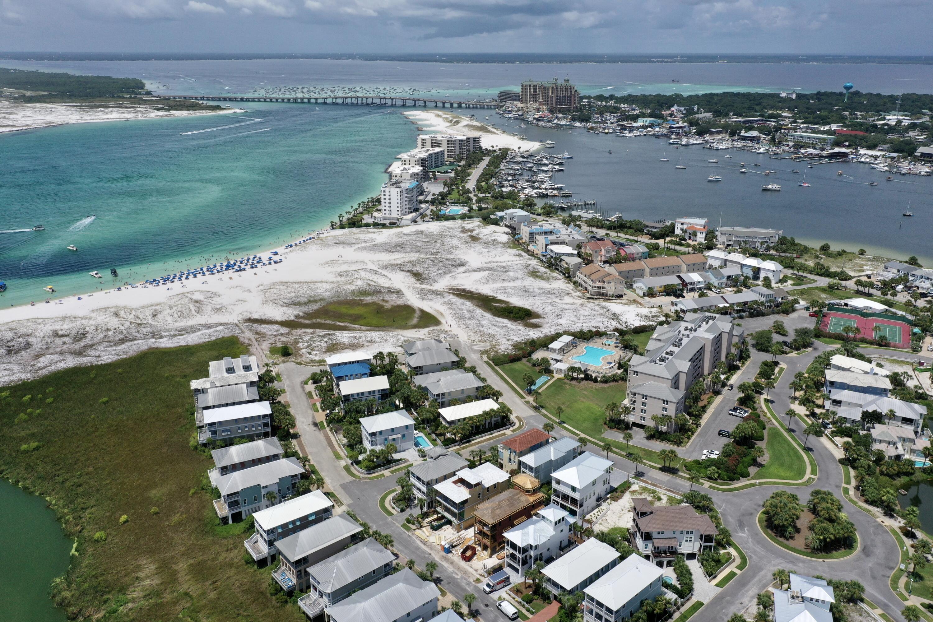 DESTIN POINTE - Residential