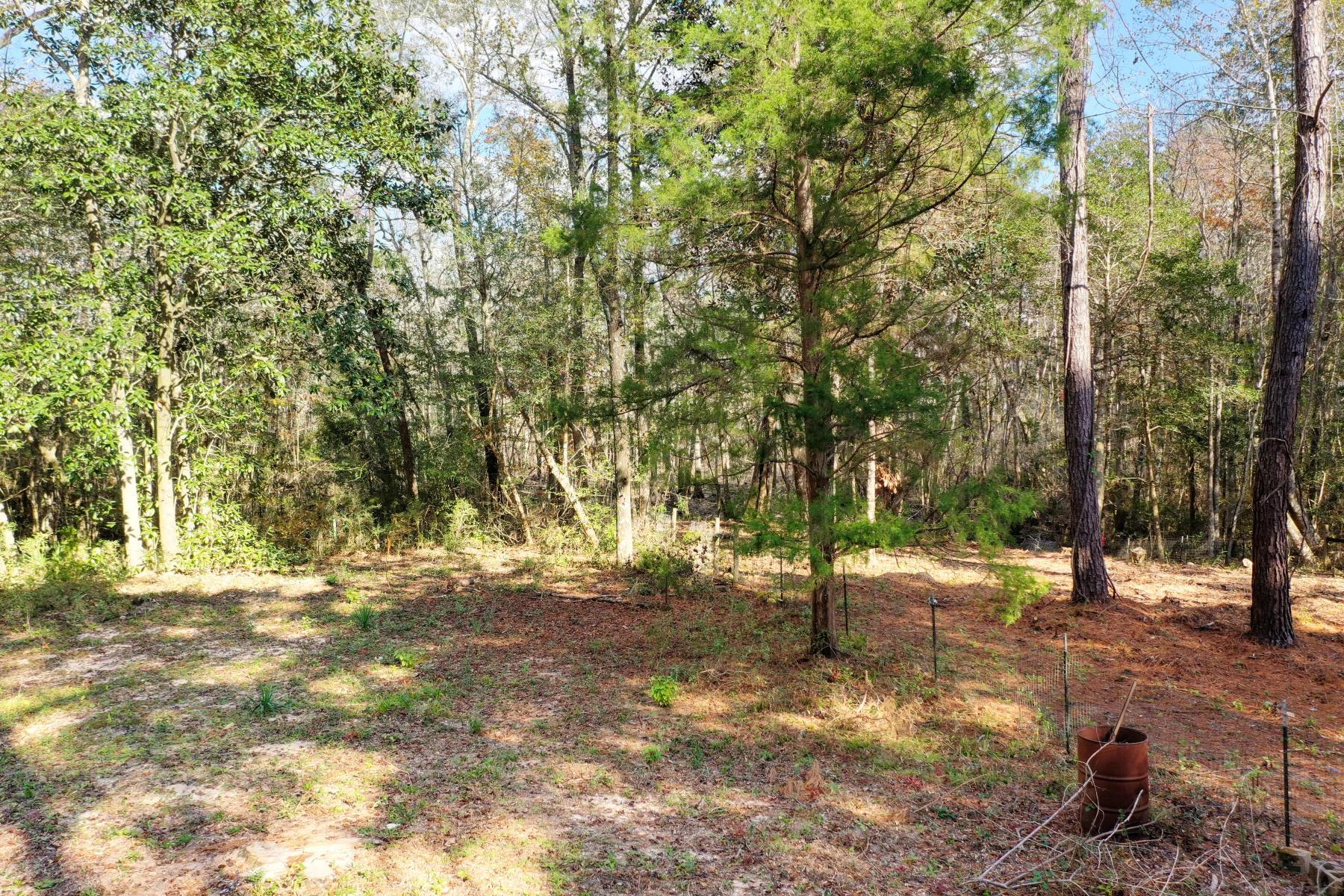 CHARLOTTE ESTATES - Land