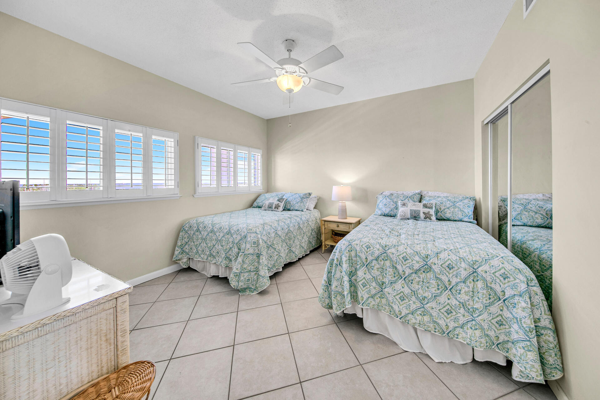 BEACH HOUSE CONDO PH 2 - Residential