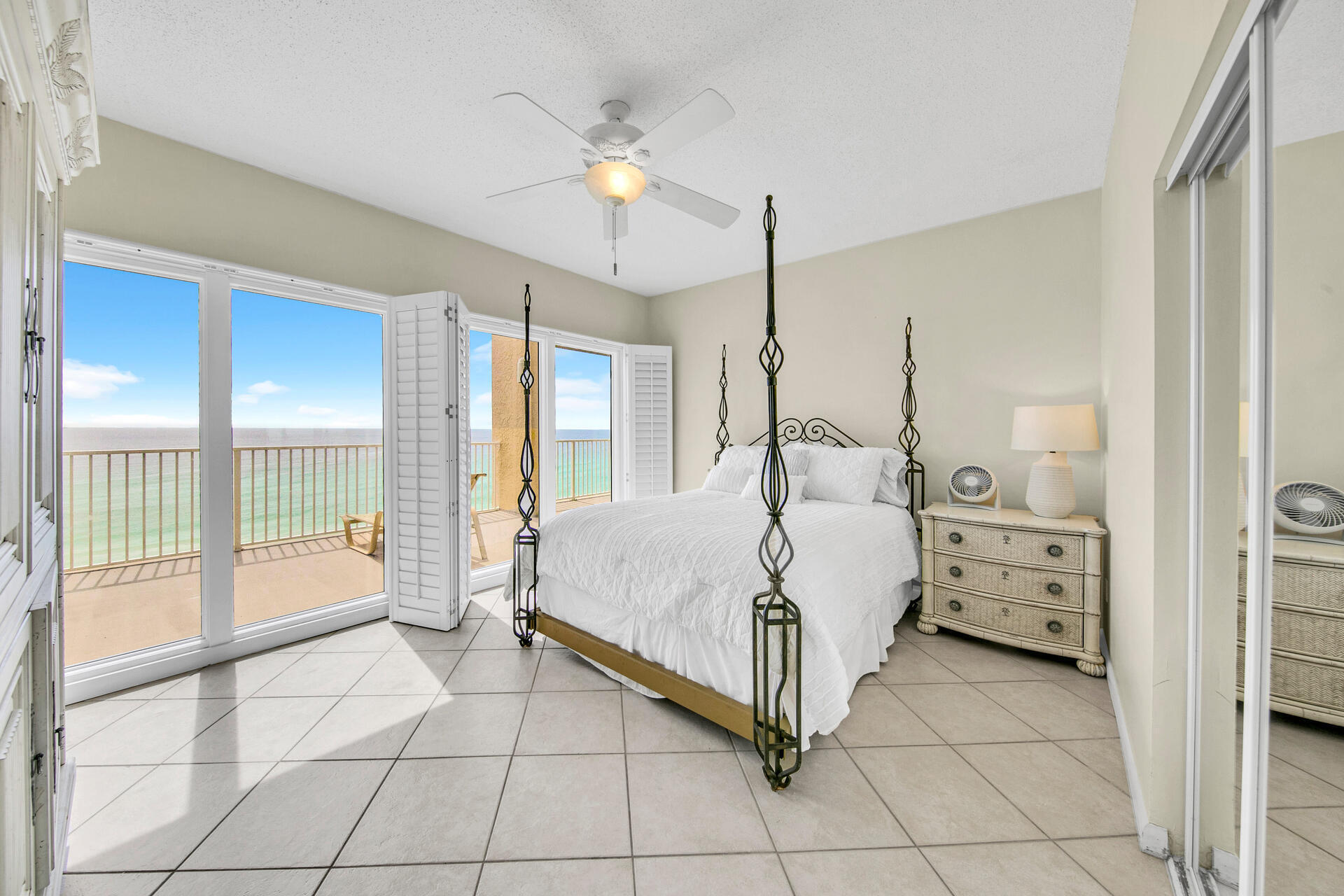 BEACH HOUSE CONDO PH 2 - Residential