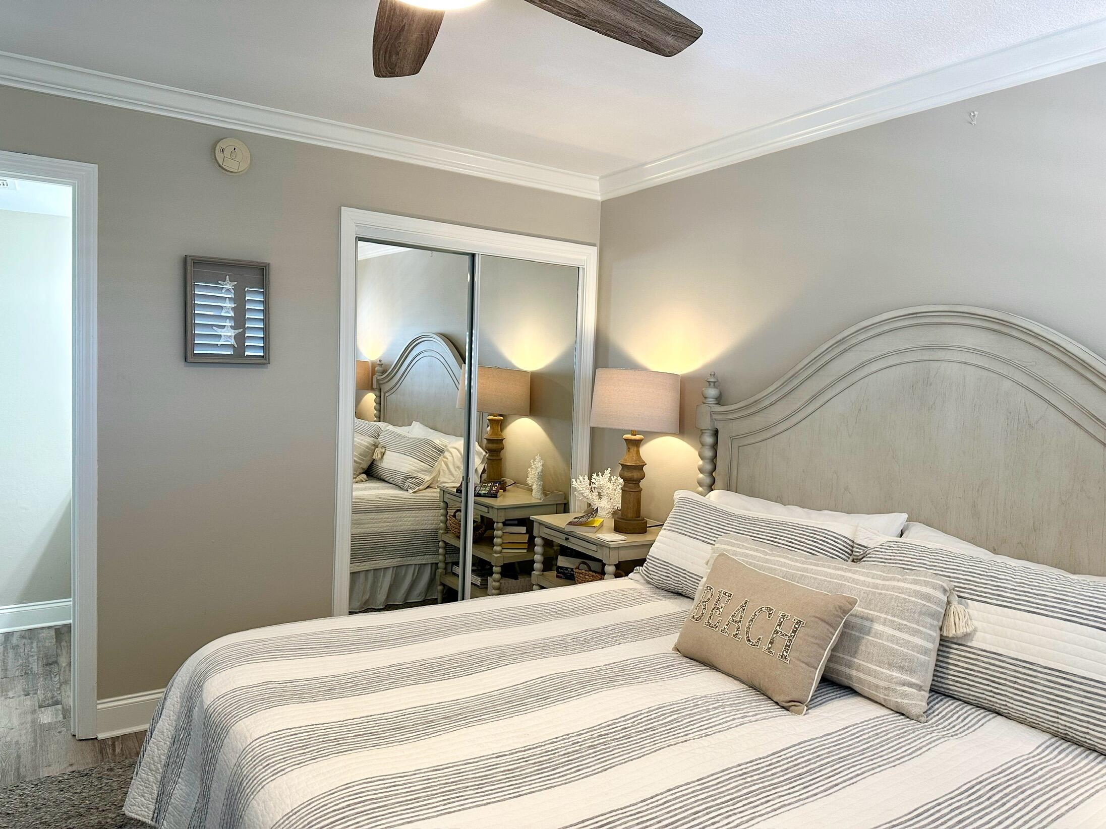 BEACH HOUSE CONDO - Residential