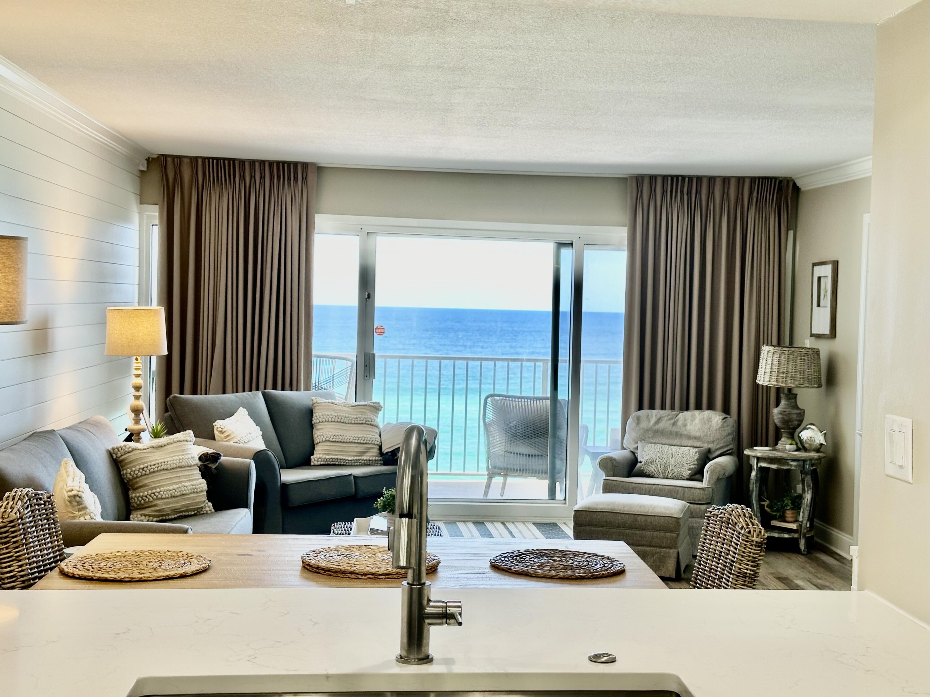 BEACH HOUSE CONDO - Residential