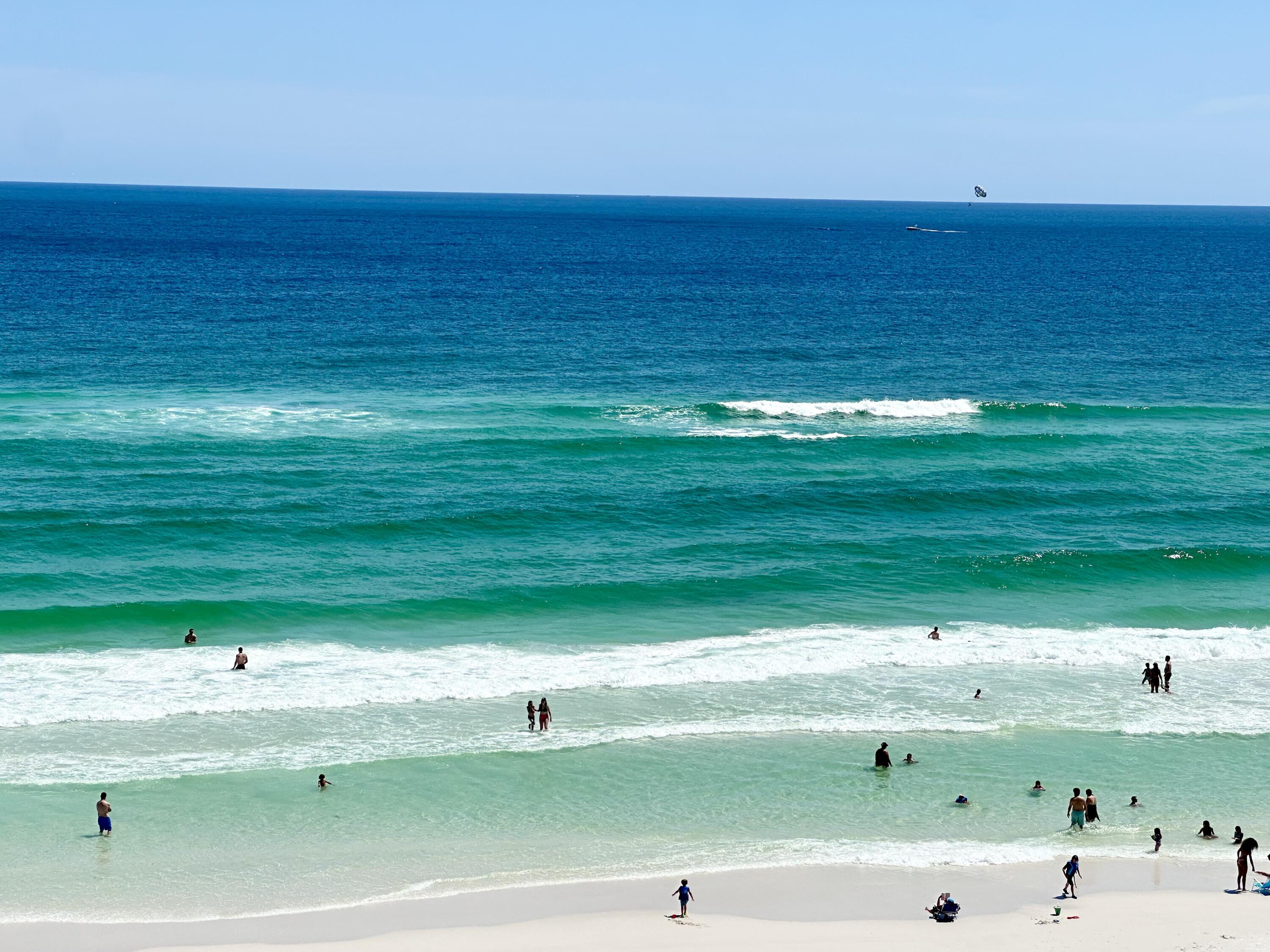 BEACH HOUSE CONDO - Residential