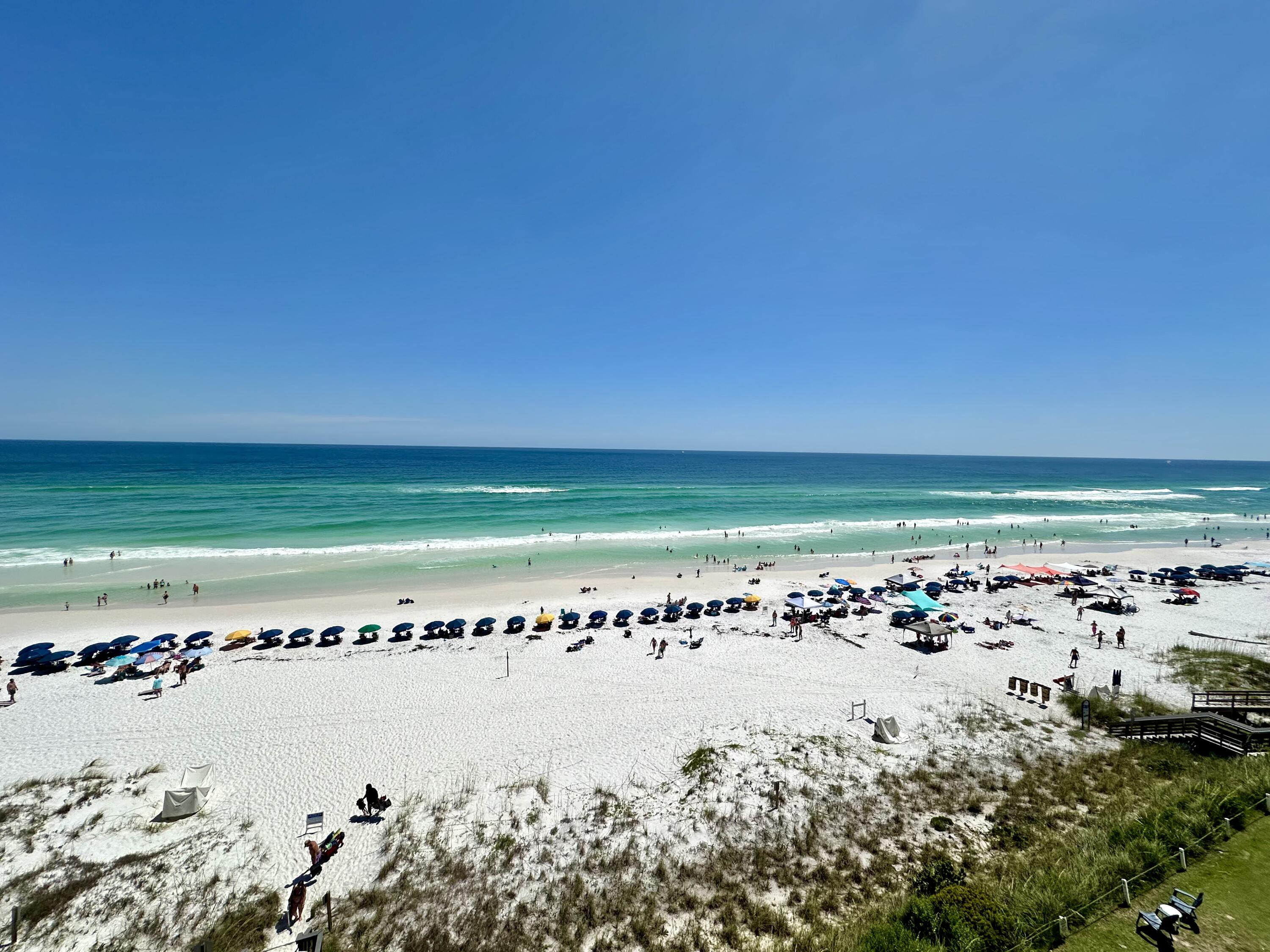 BEACH HOUSE CONDO - Residential