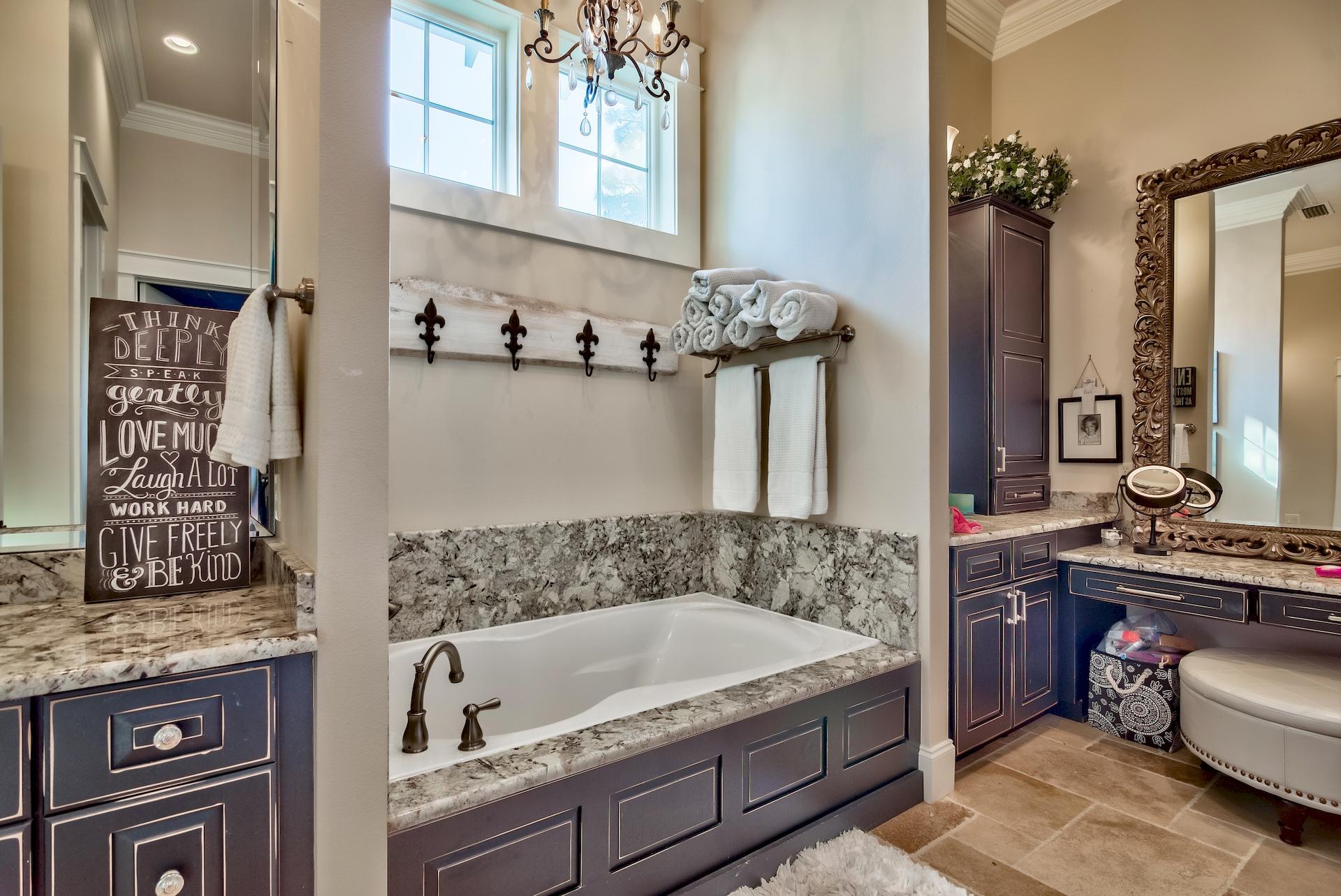 OLDE TOWNE AT SANDESTIN - Residential