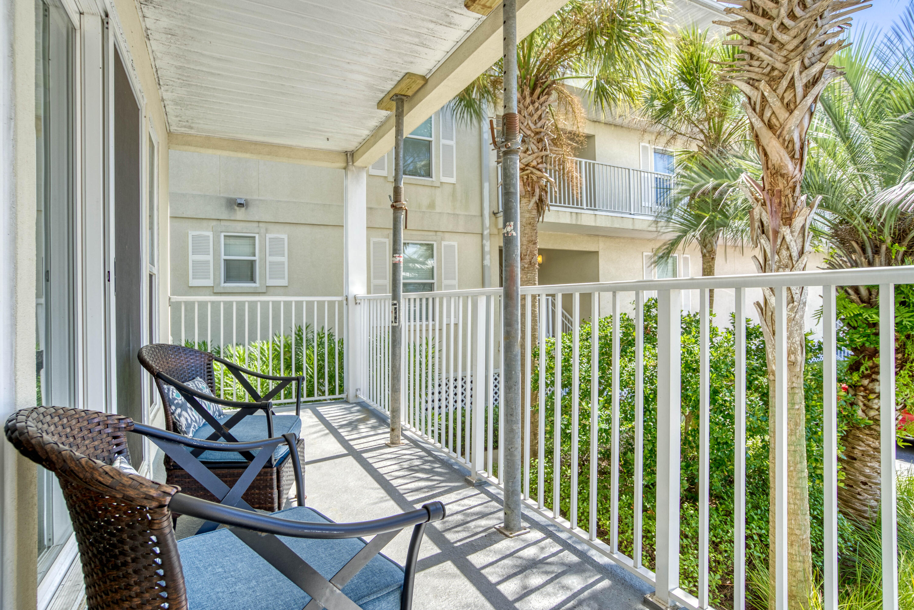 Gulf Island Condominium - Residential