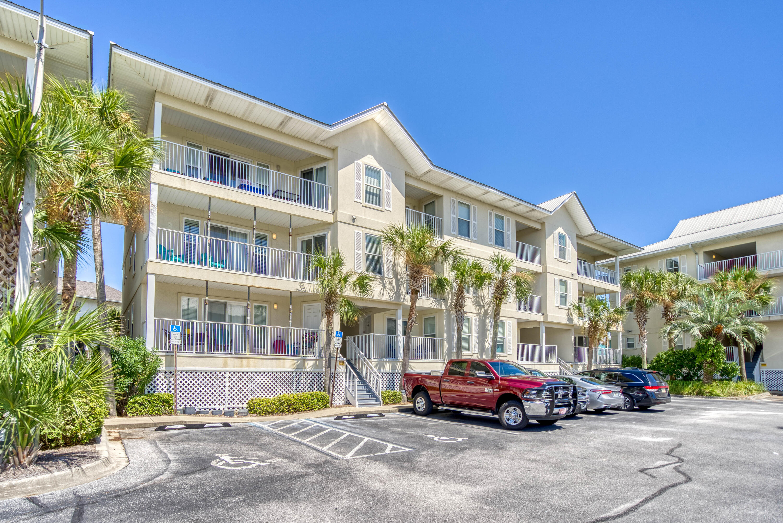 Gulf Island Condominium - Residential