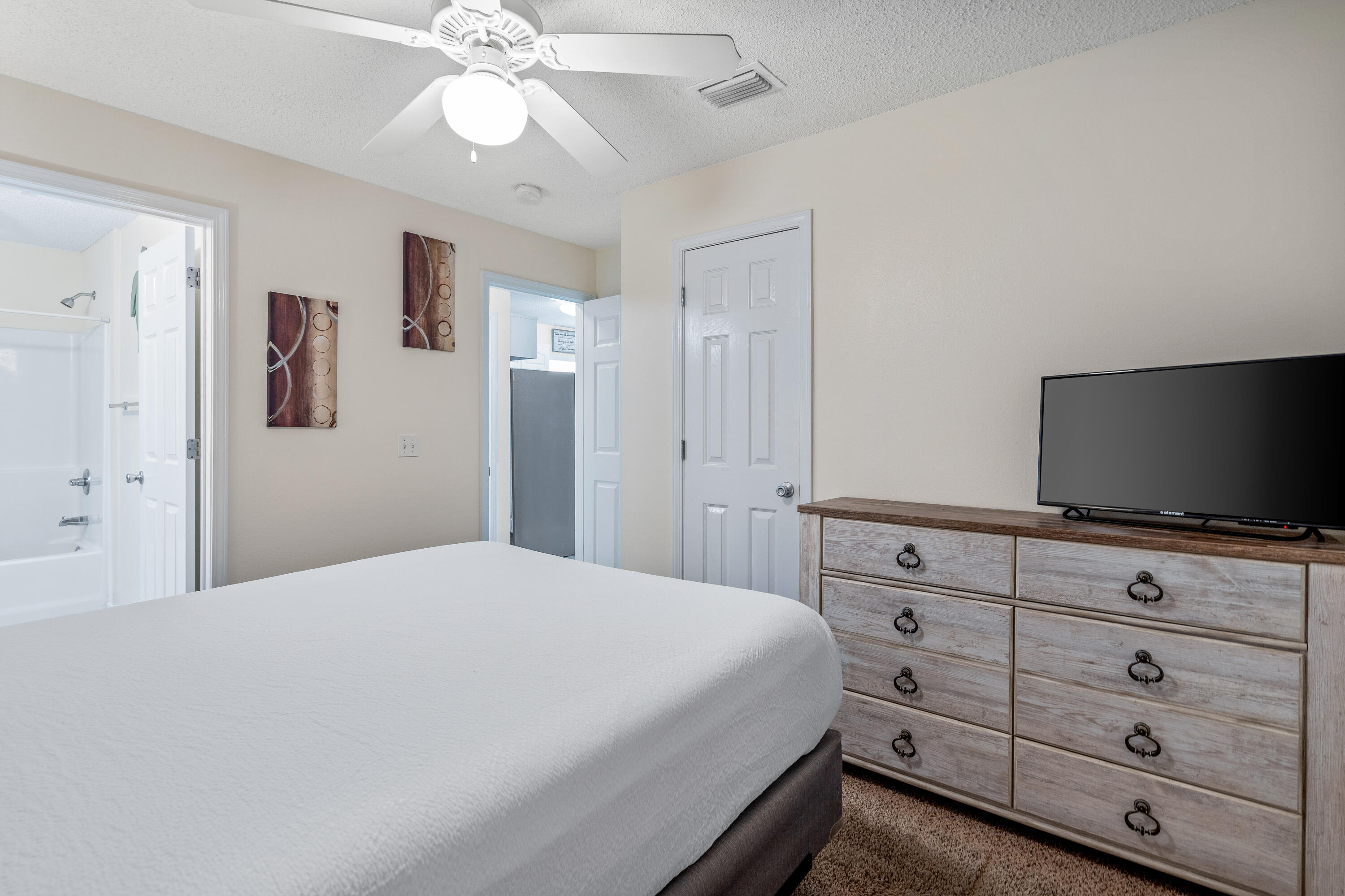 Gulf Island Condominium - Residential