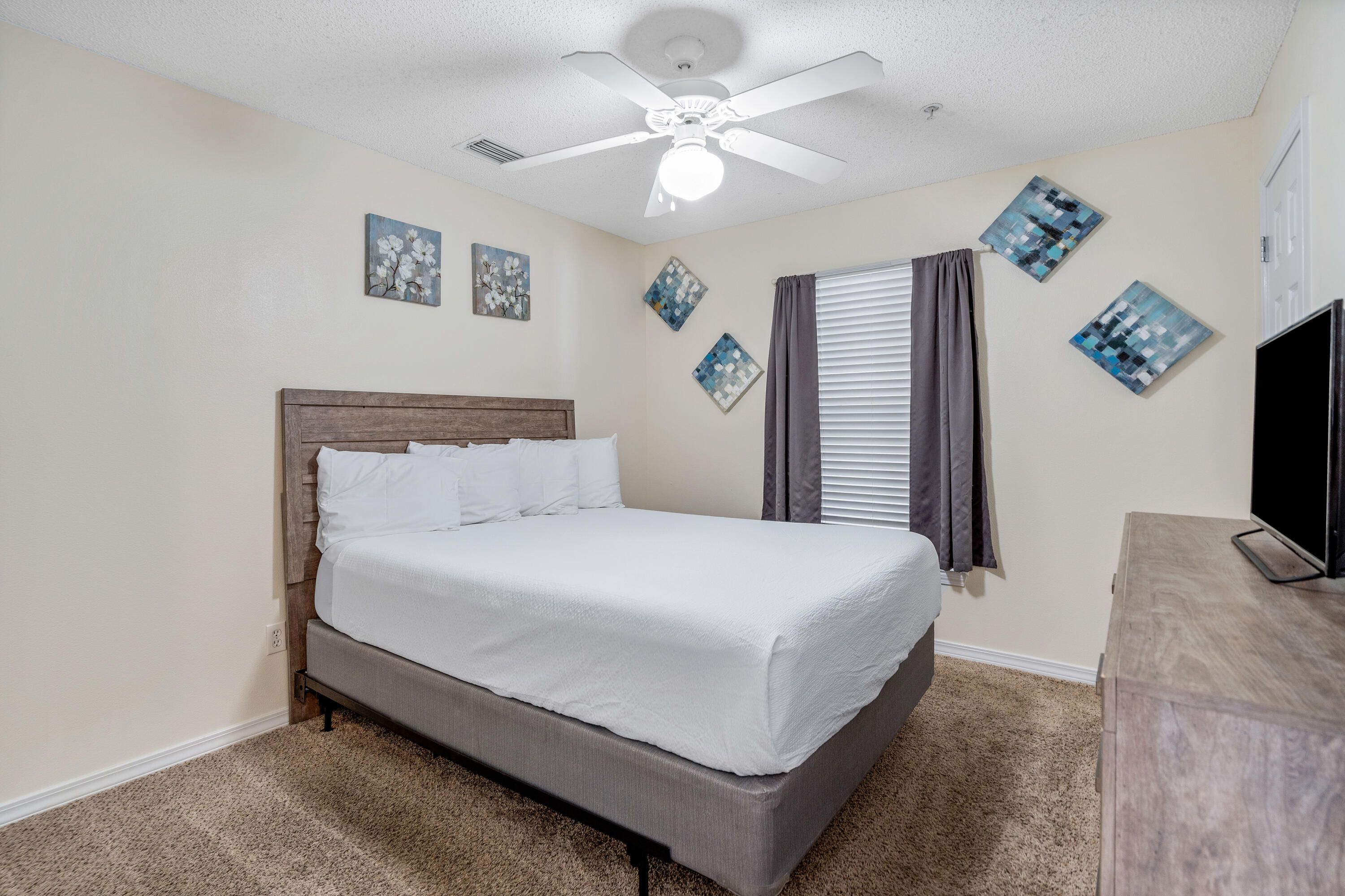 Gulf Island Condominium - Residential