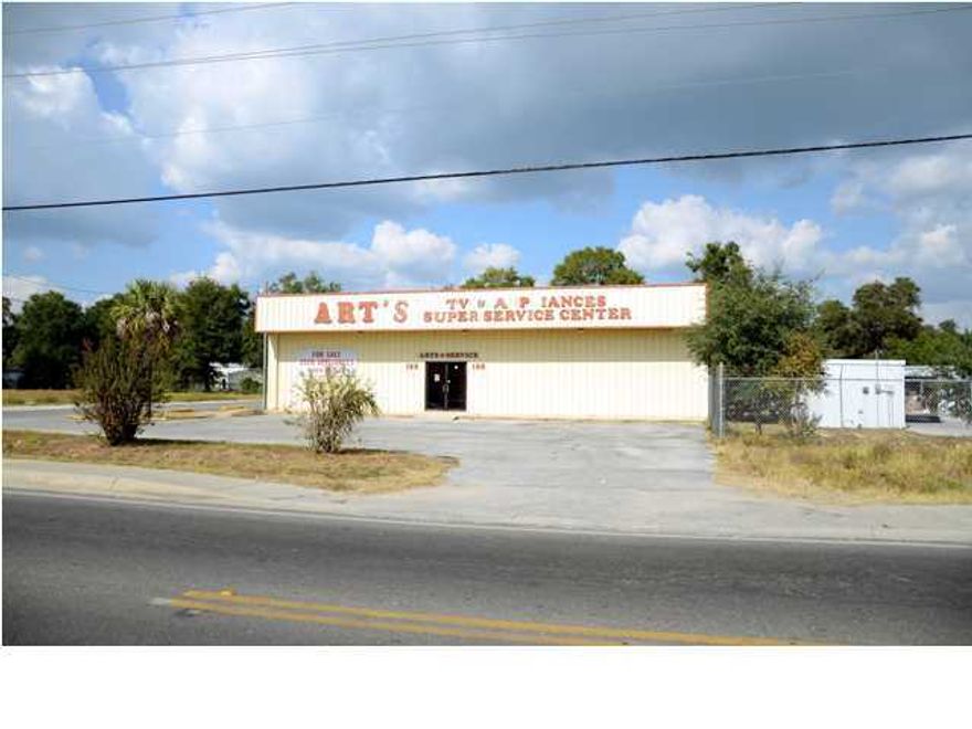 9,445 SF warehouse situated on Lovejoy Road, just off Mary Esther Cutoff.