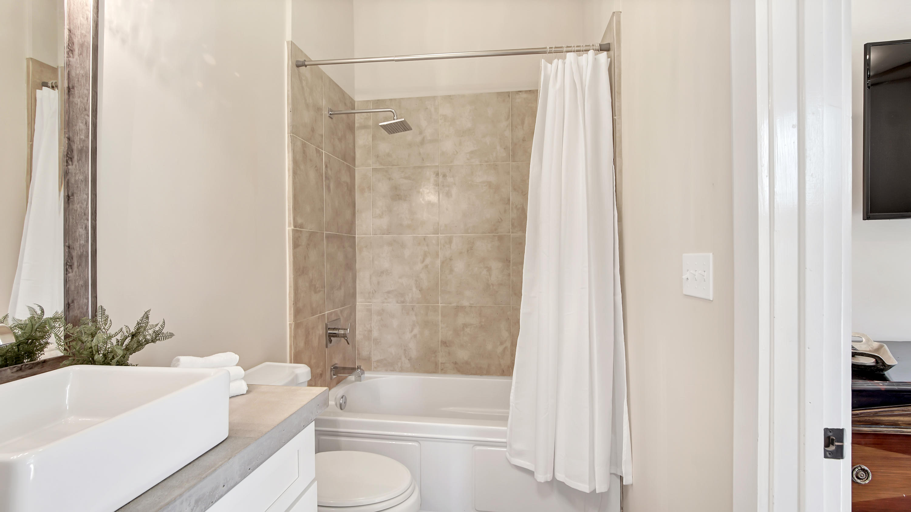 GULF SHORE MANOR - Residential