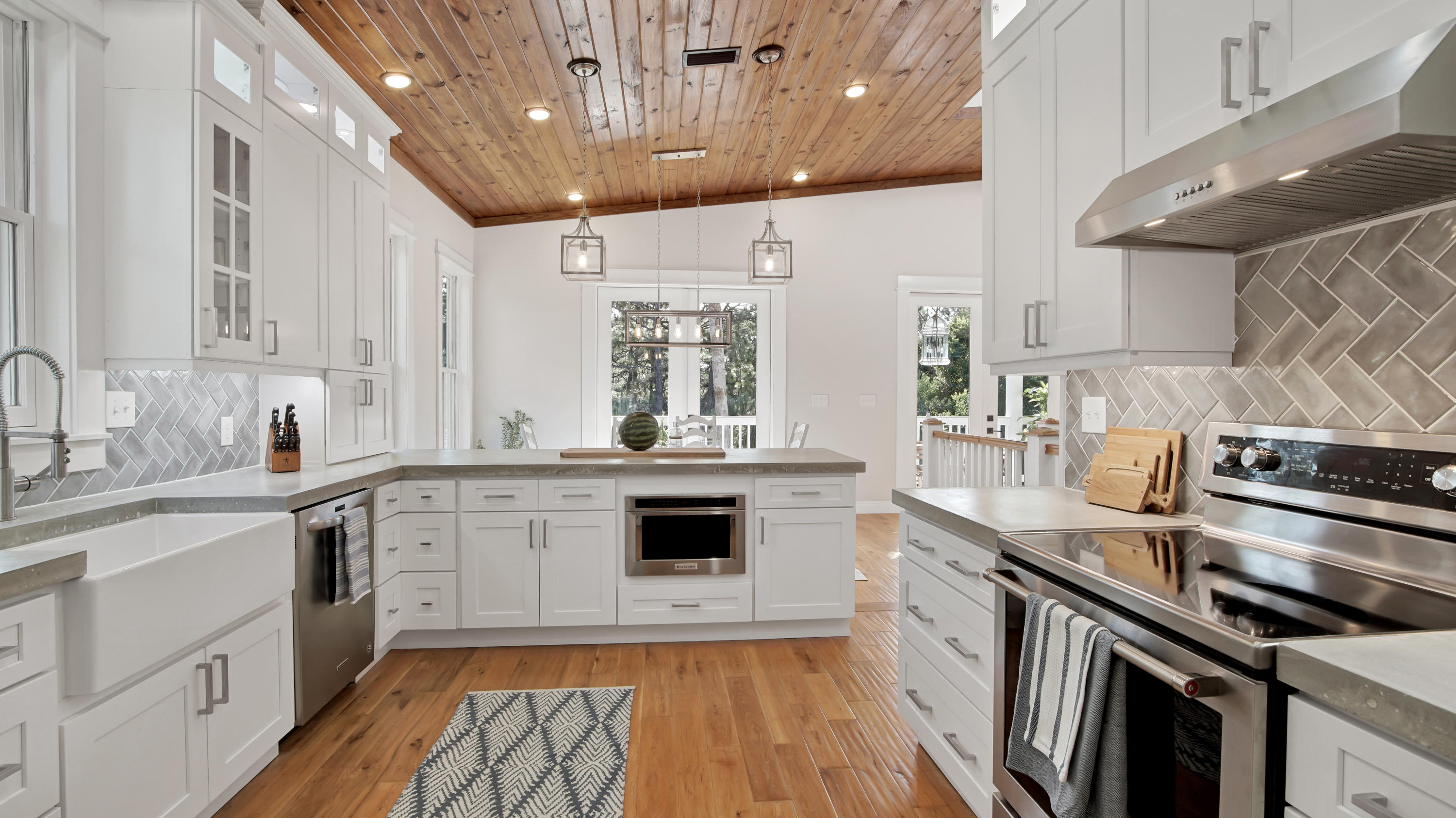 GULF SHORE MANOR - Residential