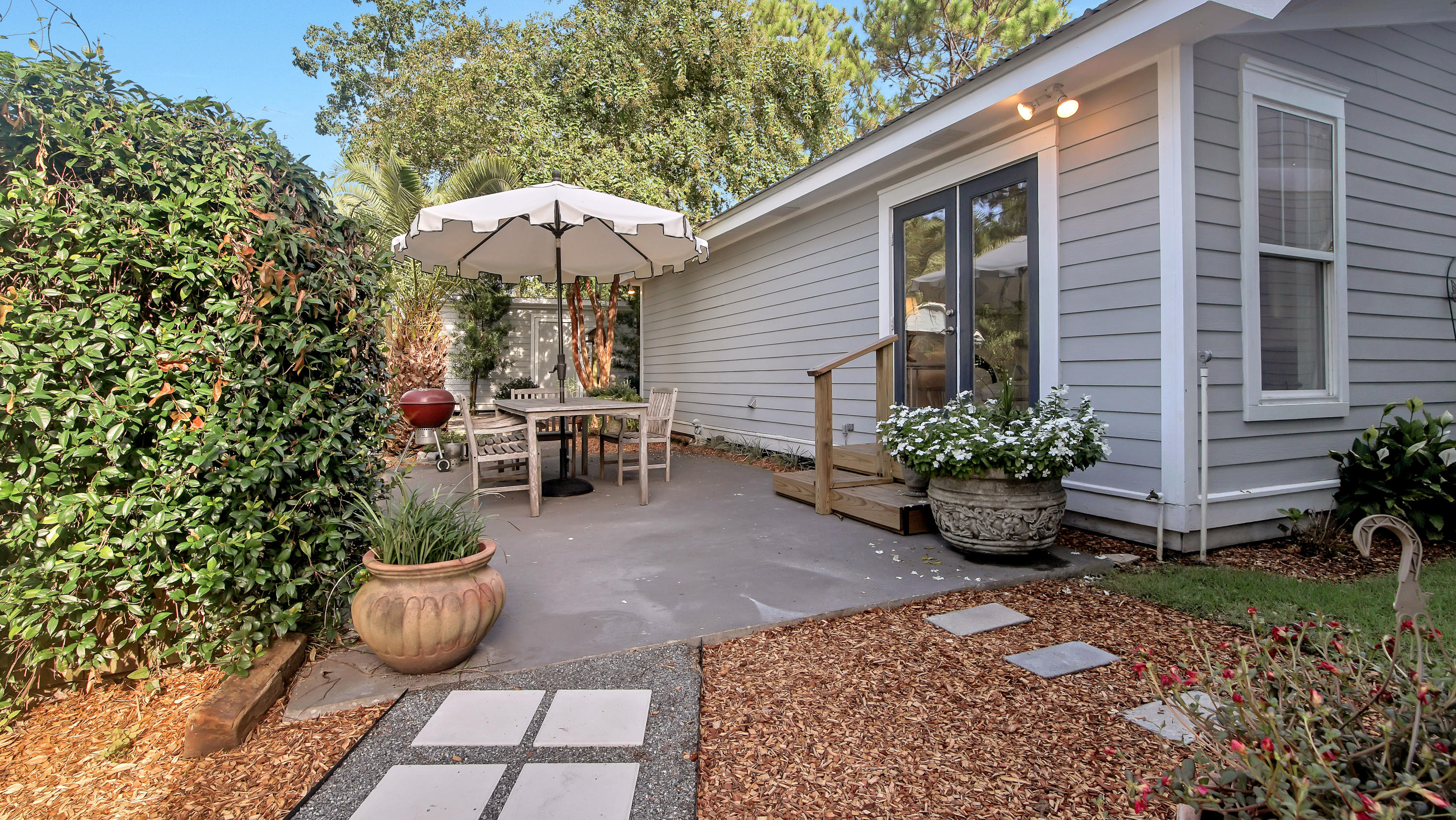 GULF SHORE MANOR - Residential