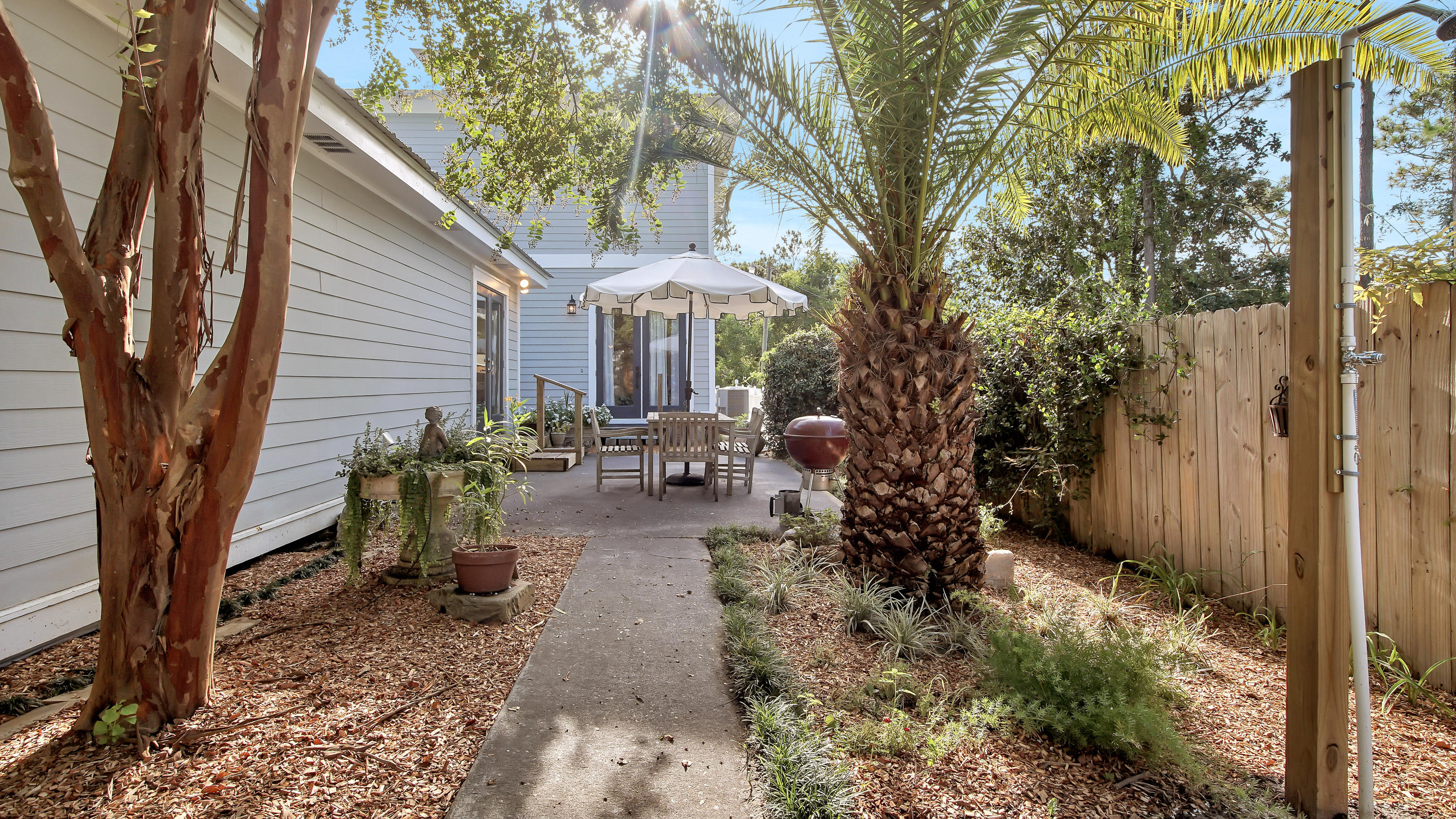 GULF SHORE MANOR - Residential