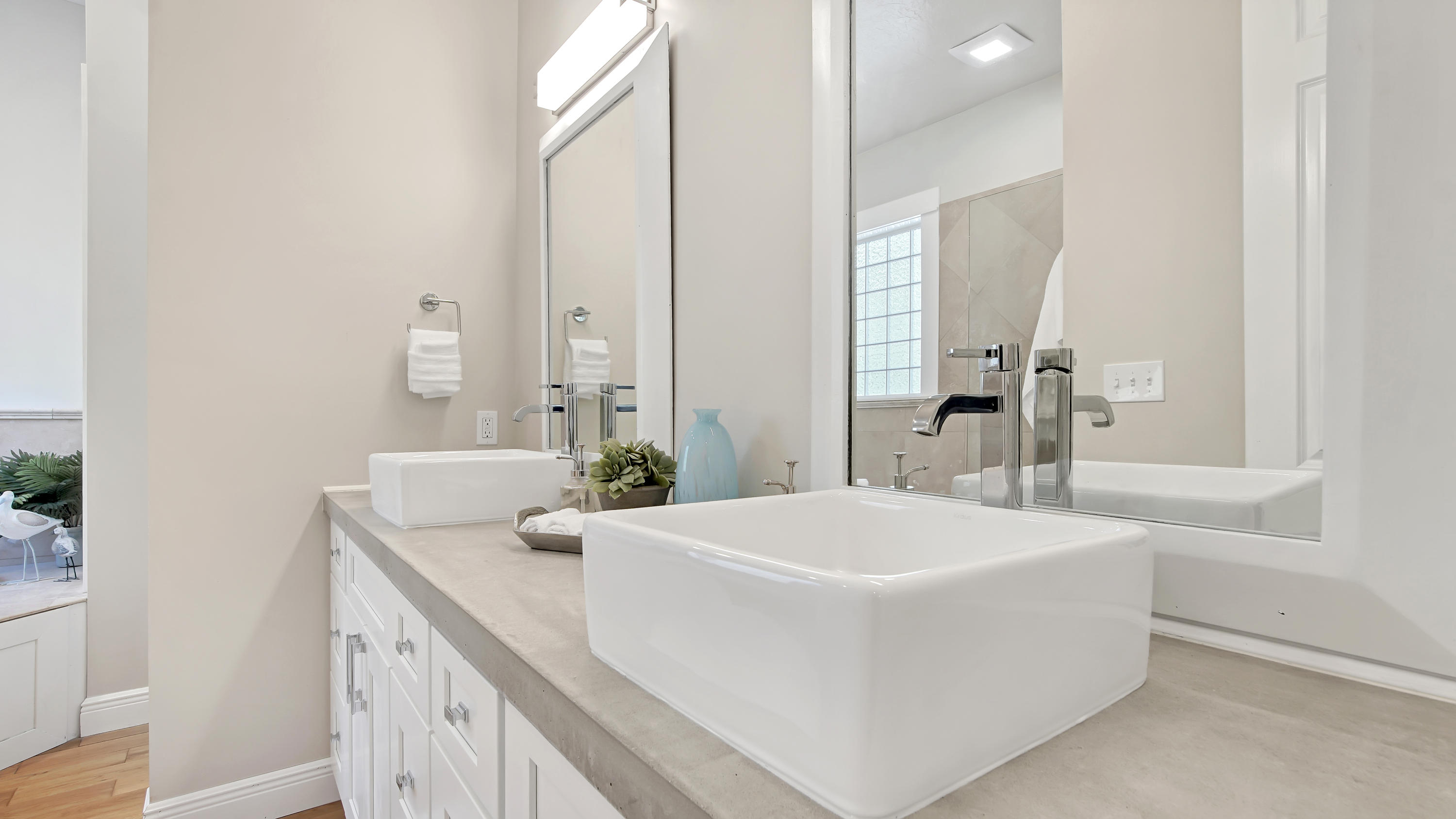 GULF SHORE MANOR - Residential