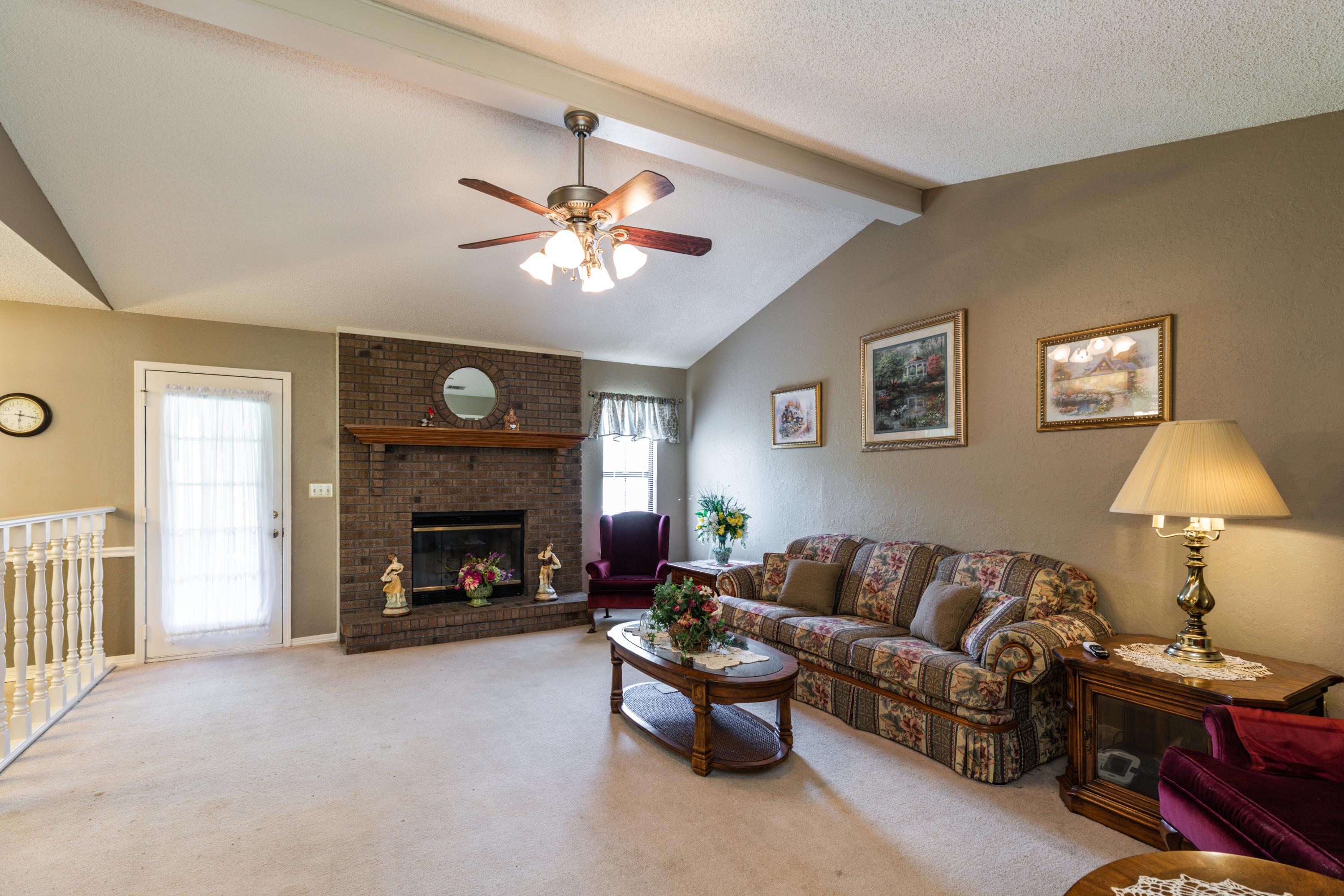 COUNTRYVIEW ESTATES 3RD ADDITION - Residential
