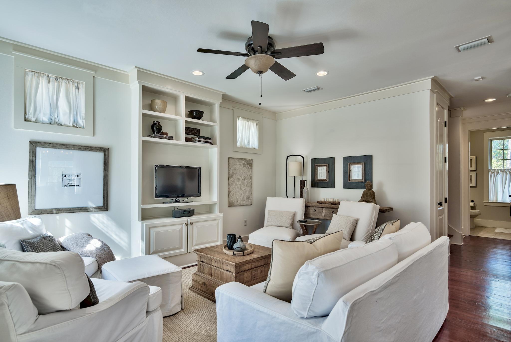 TREETOP VILLAGE - Residential