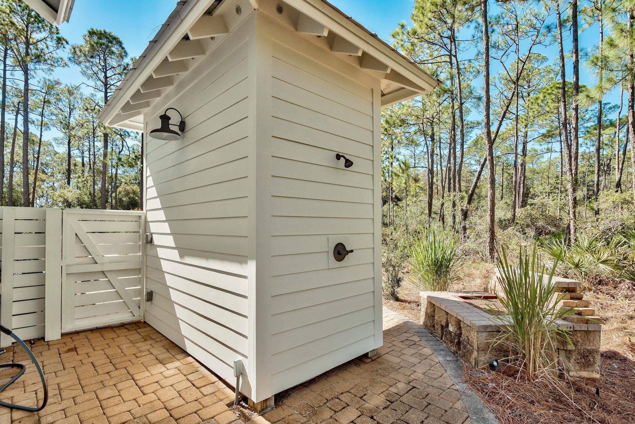 TREETOP VILLAGE - Residential