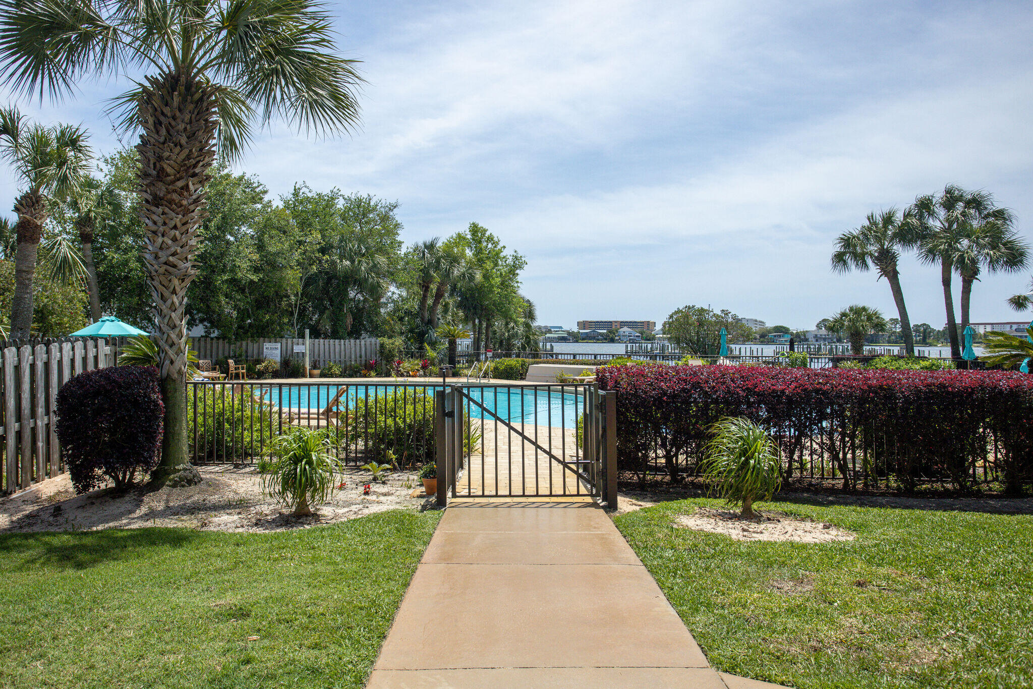 PIRATES BAY PH 1 - Residential